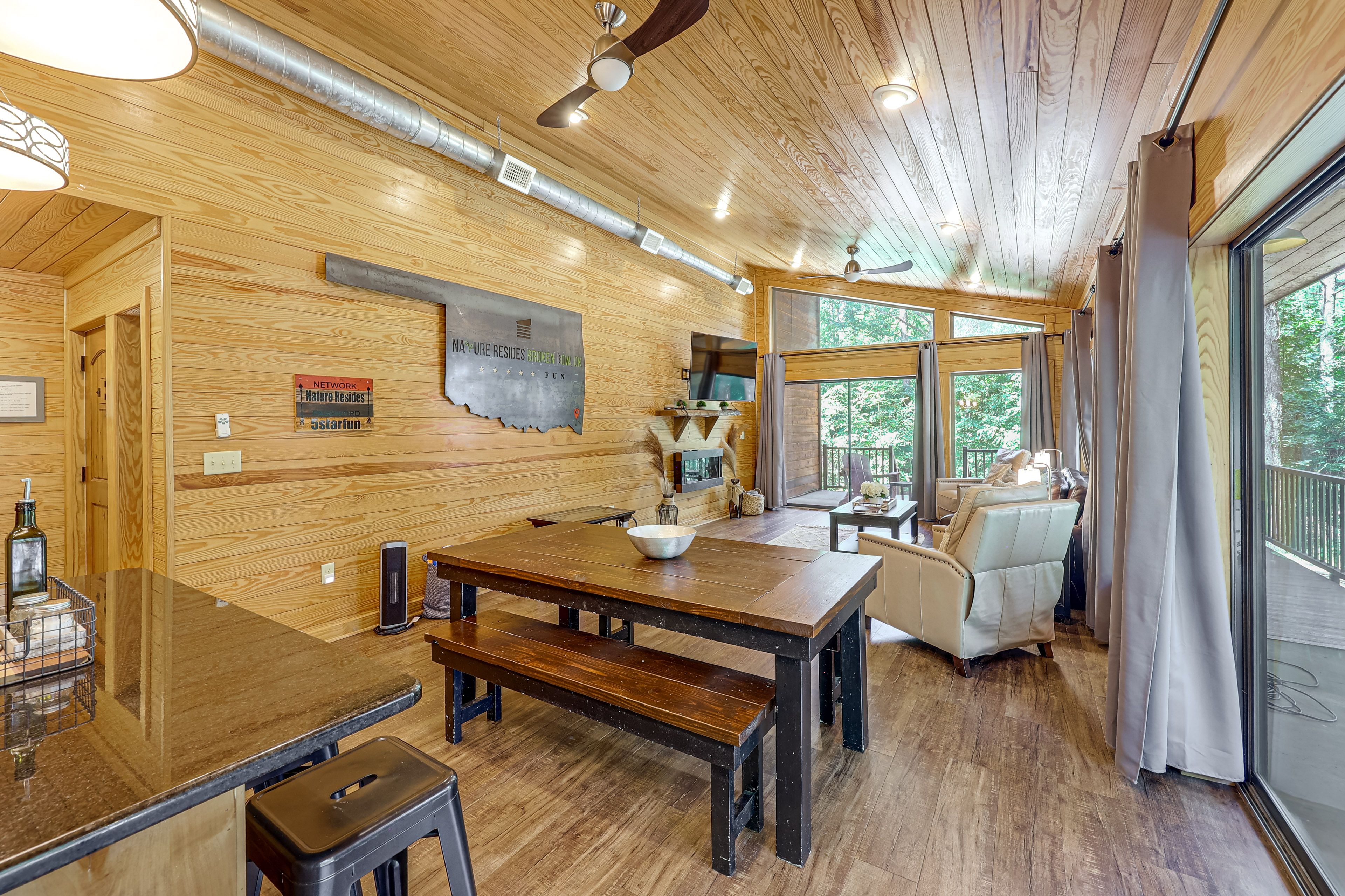 Dining Area | 1st Floor