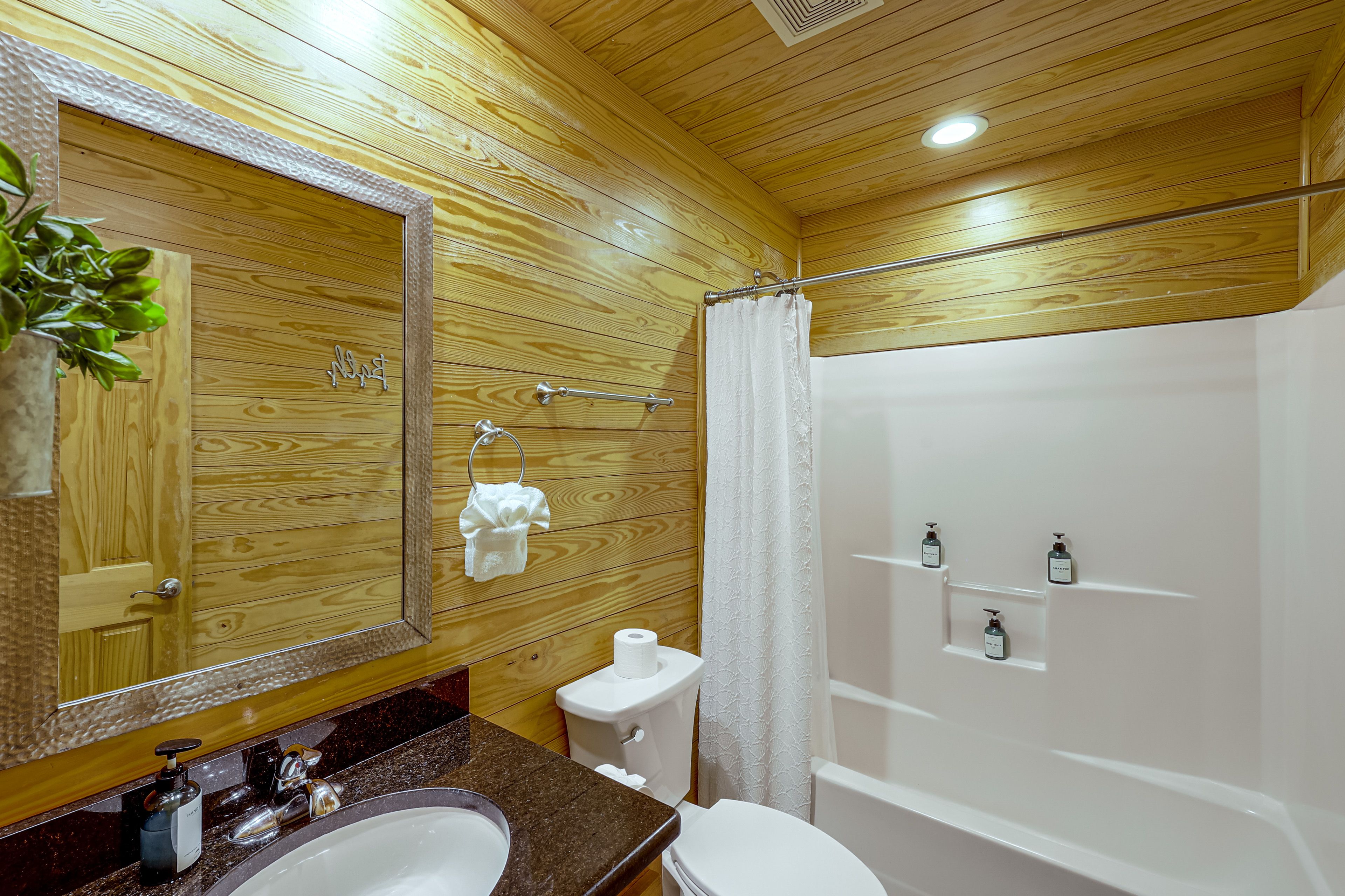Full Bathroom | 1st Floor