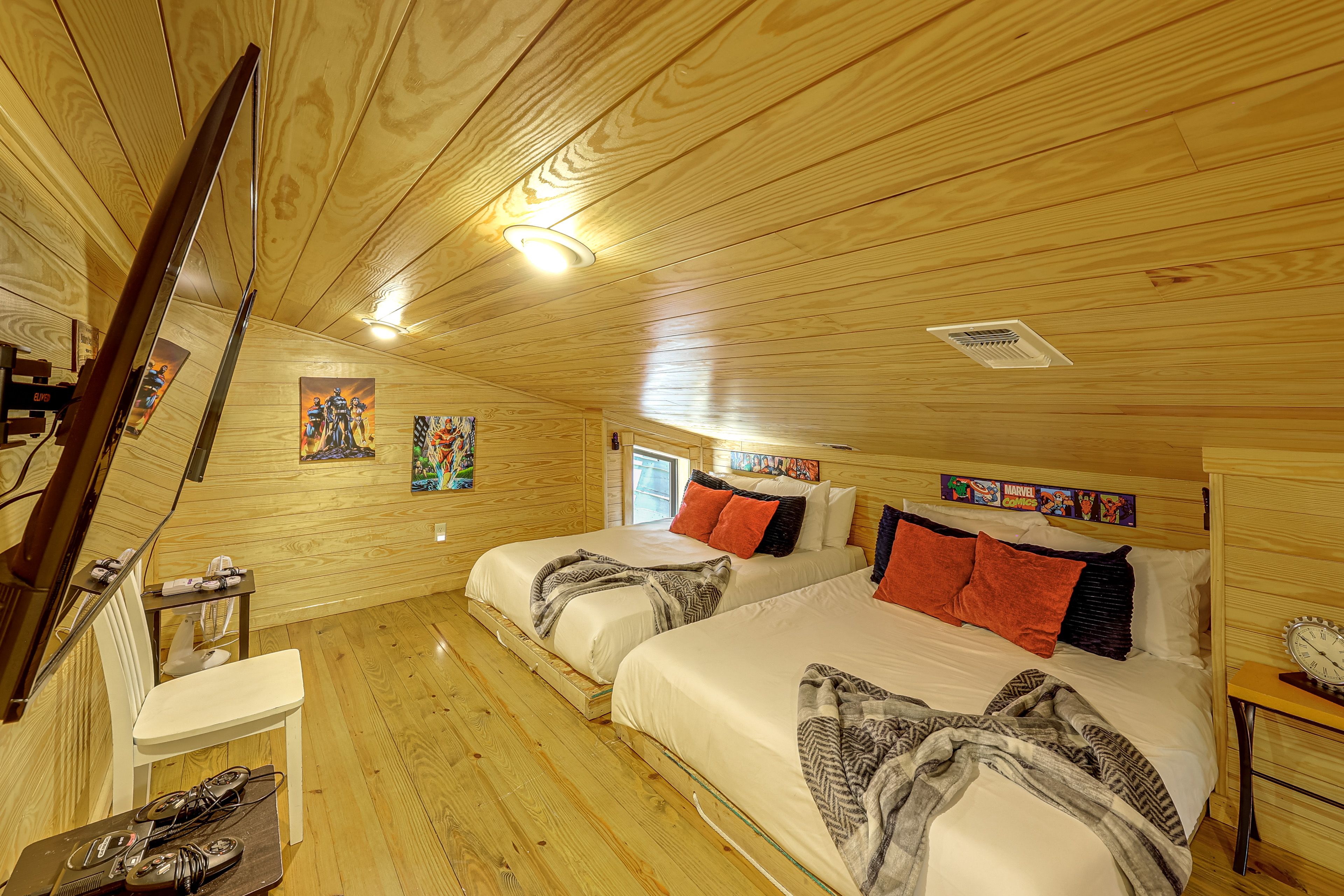 Loft | 2 Queen Beds | 2nd Floor