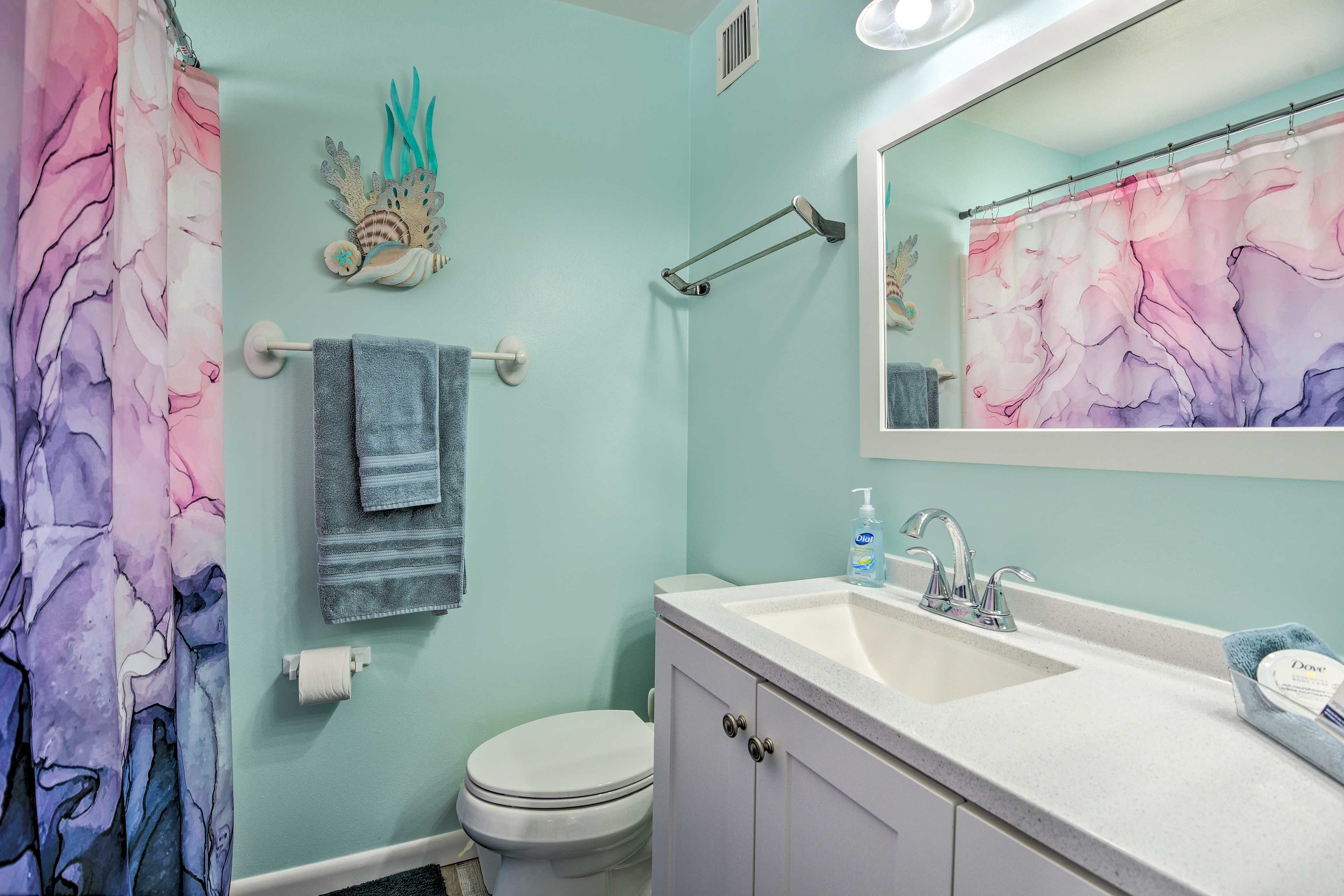 En-Suite Bathroom | Grab Rail in Shower | Complimentary Toiletries