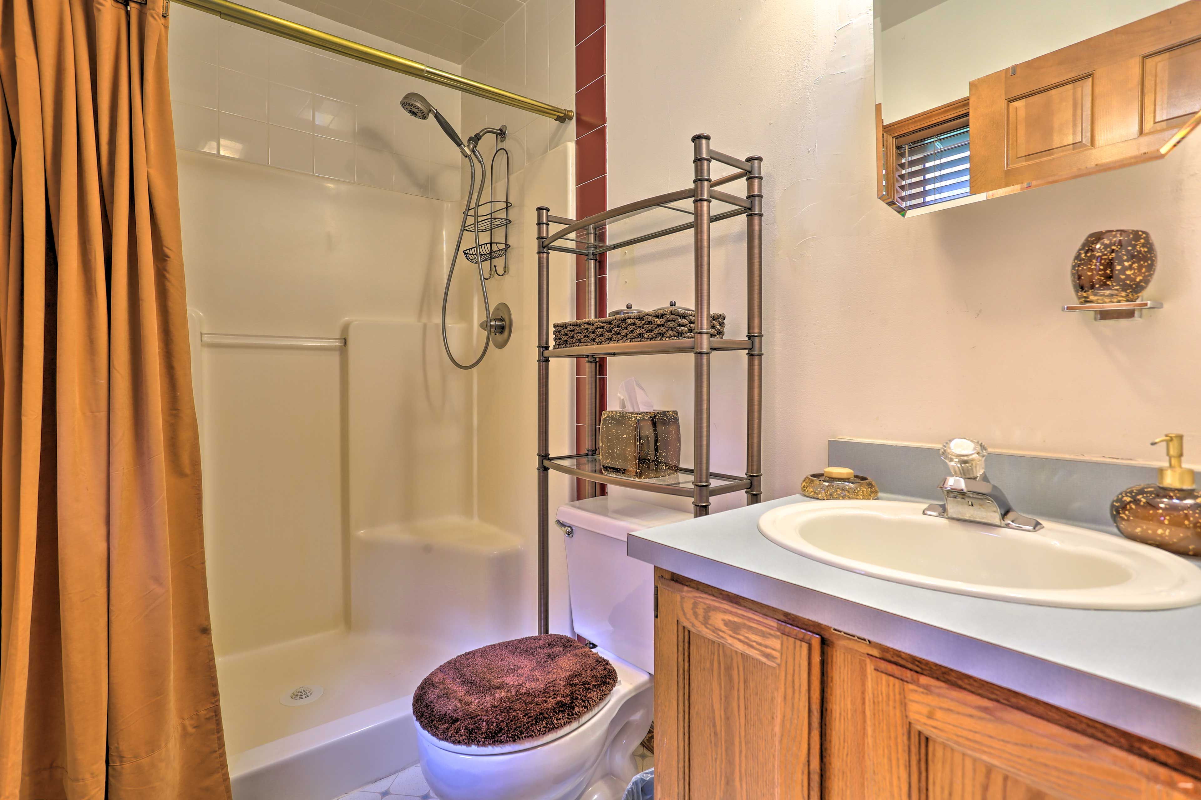 Full Bathroom | Walk-In Shower