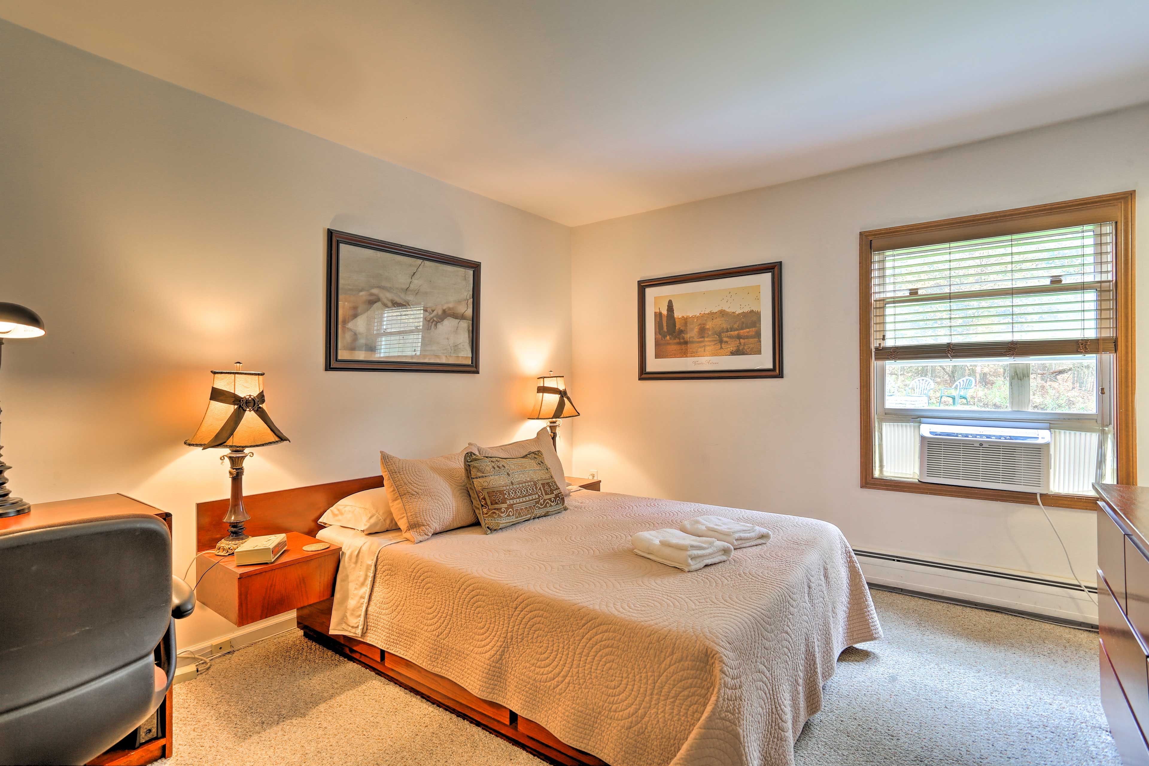 Bedroom 1 | Tempurpedic Queen Bed | Laptop-Friendly Desk Space