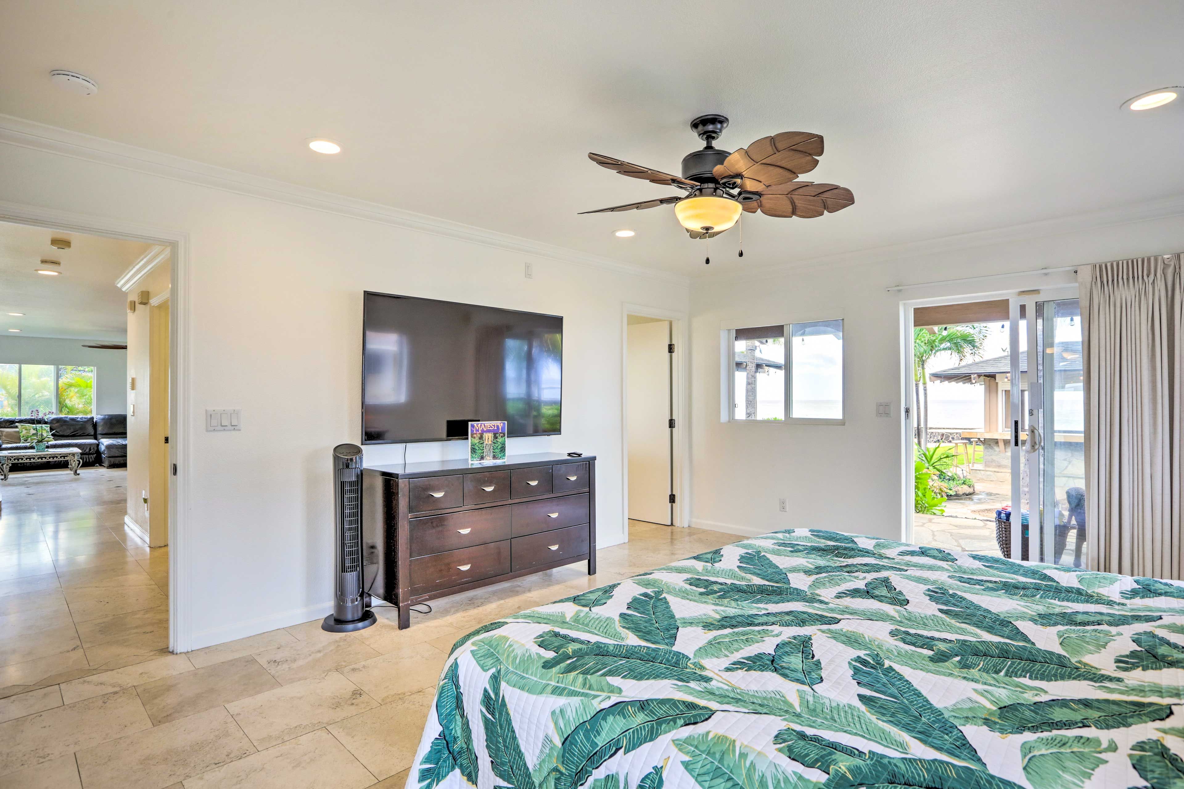 Bedroom 1 | Smart TV