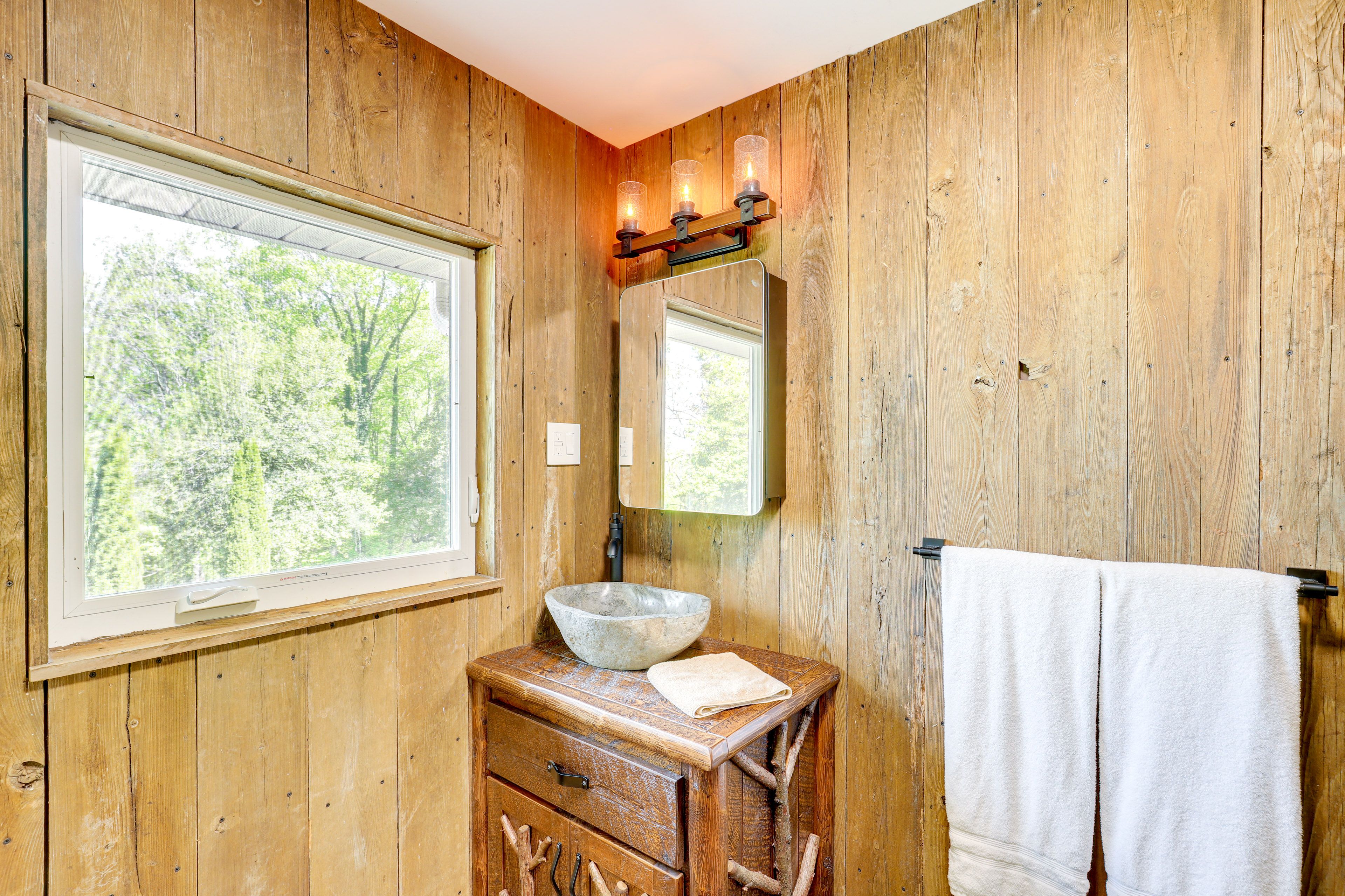 En-Suite Bathroom | Complimentary Toiletries
