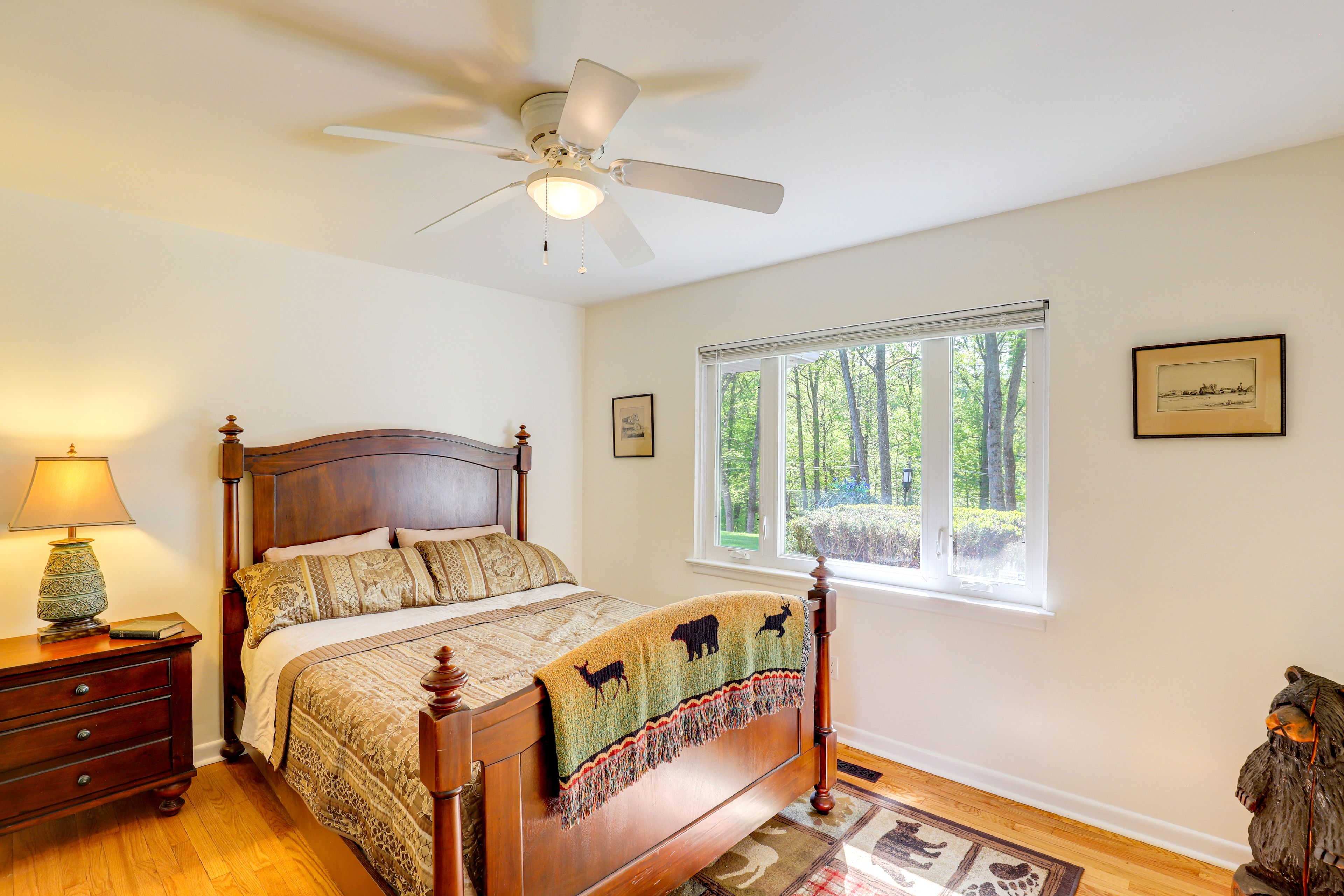 Bedroom 2 | Full Bed | Main Floor