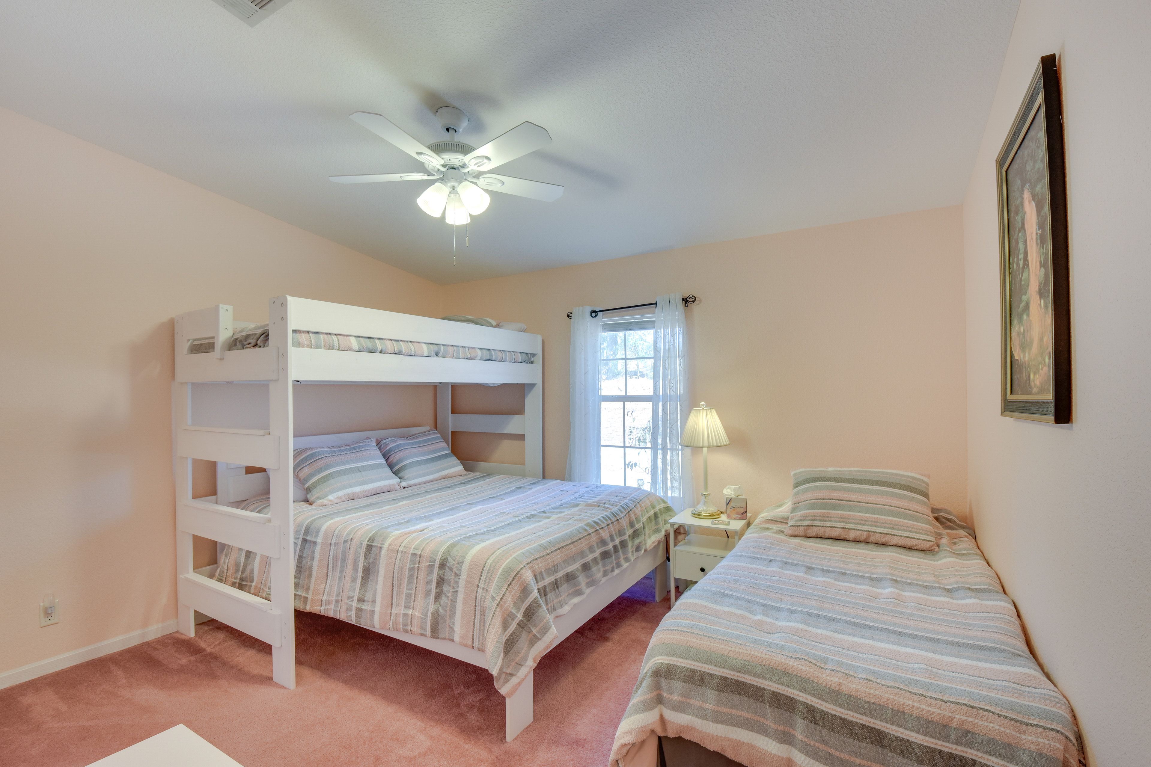 Bedroom 3 | Twin/Queen Bunk Bed | Twin Bed