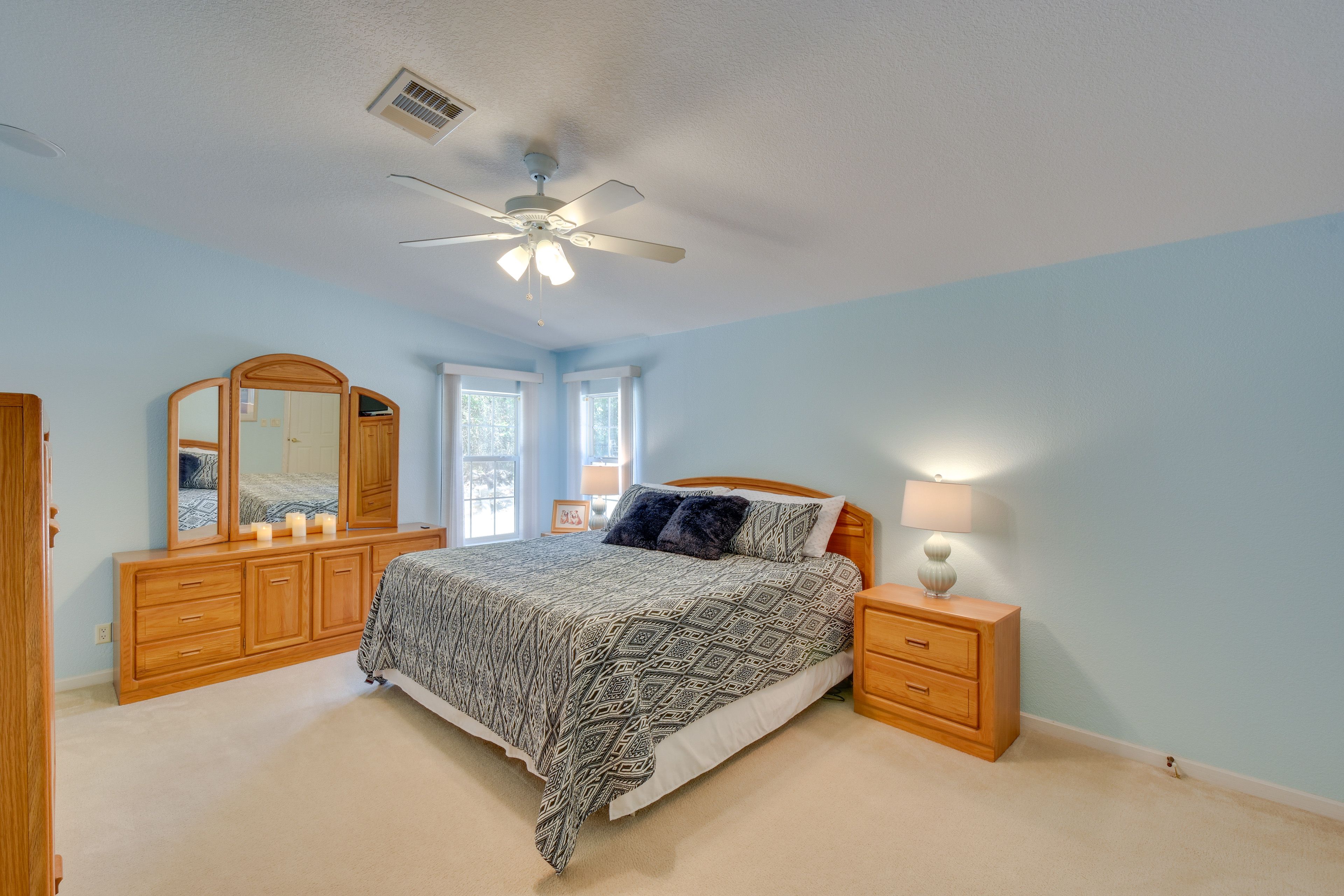 Bedroom 1 | King Bed | Linens Provided