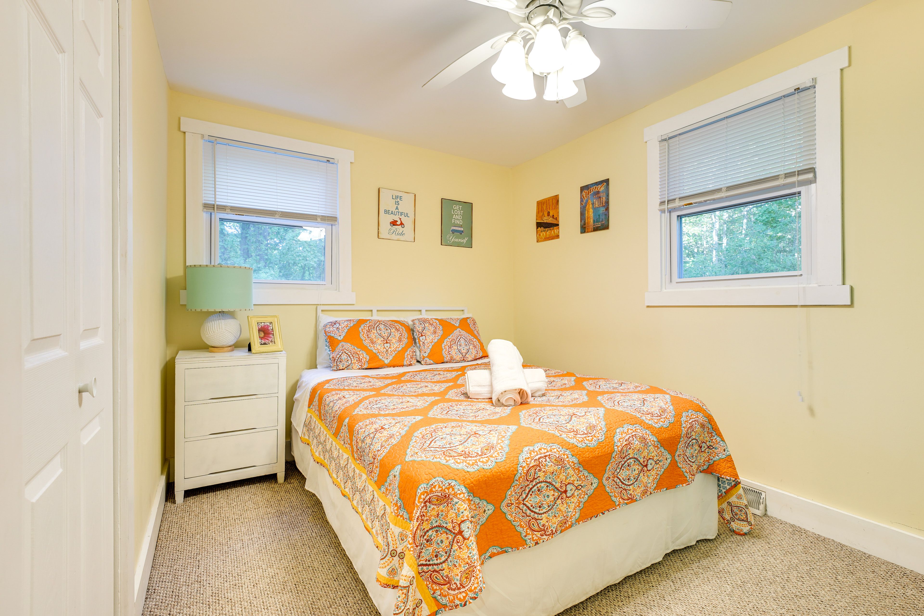 Bedroom 3 | Queen Bed