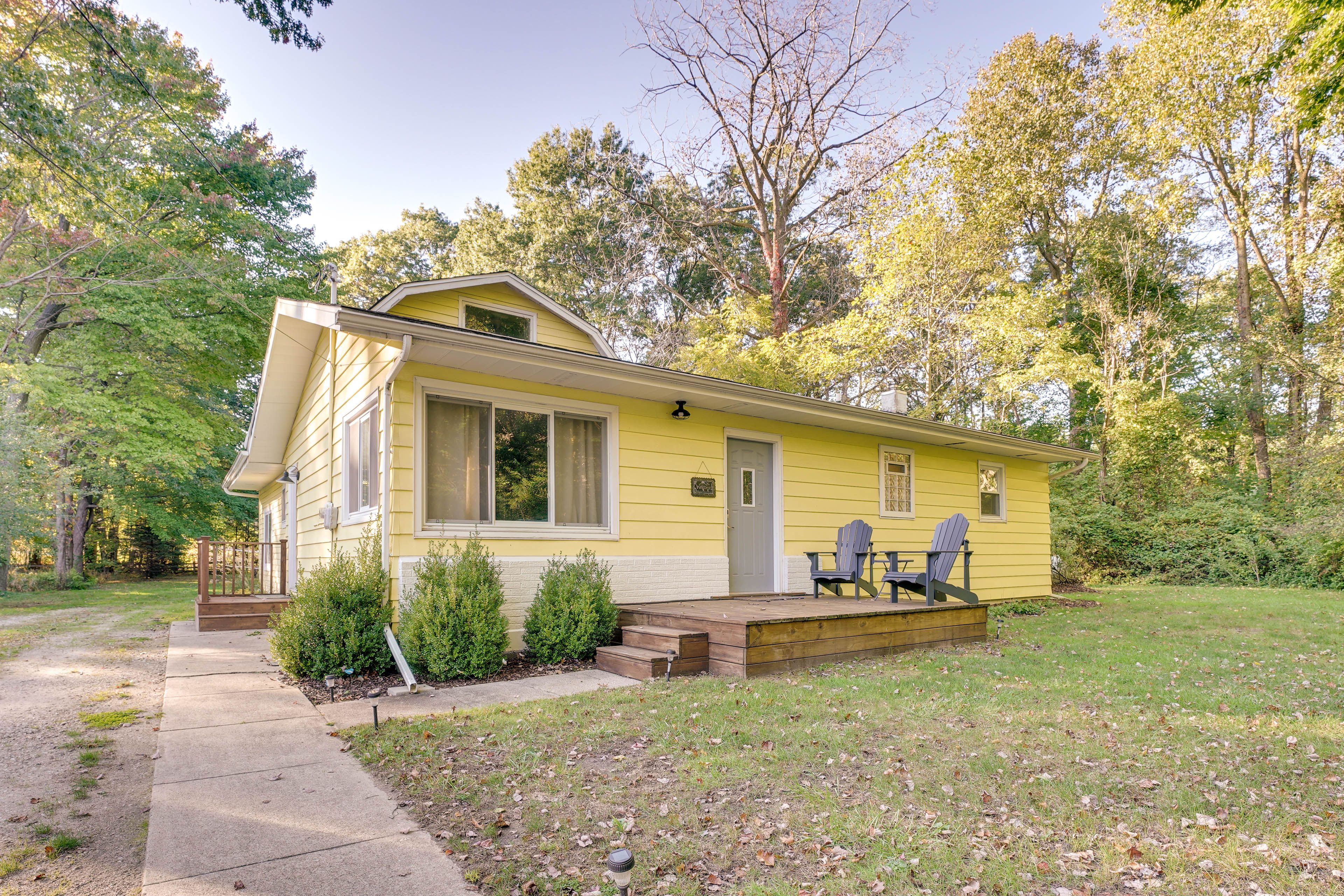 Property Exterior | Driveway Parking (4 Vehicles)