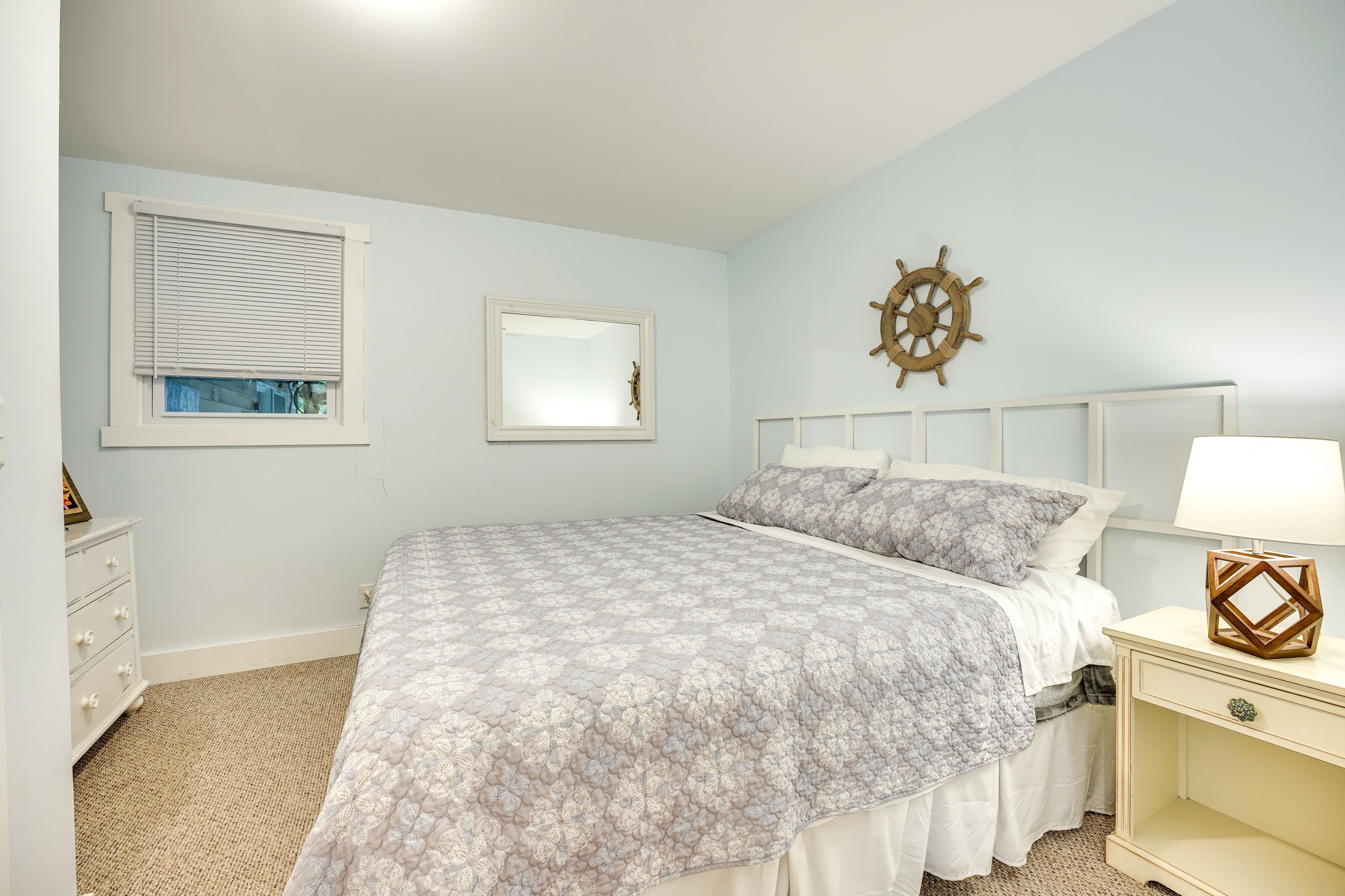 Bedroom 1 | King Bed