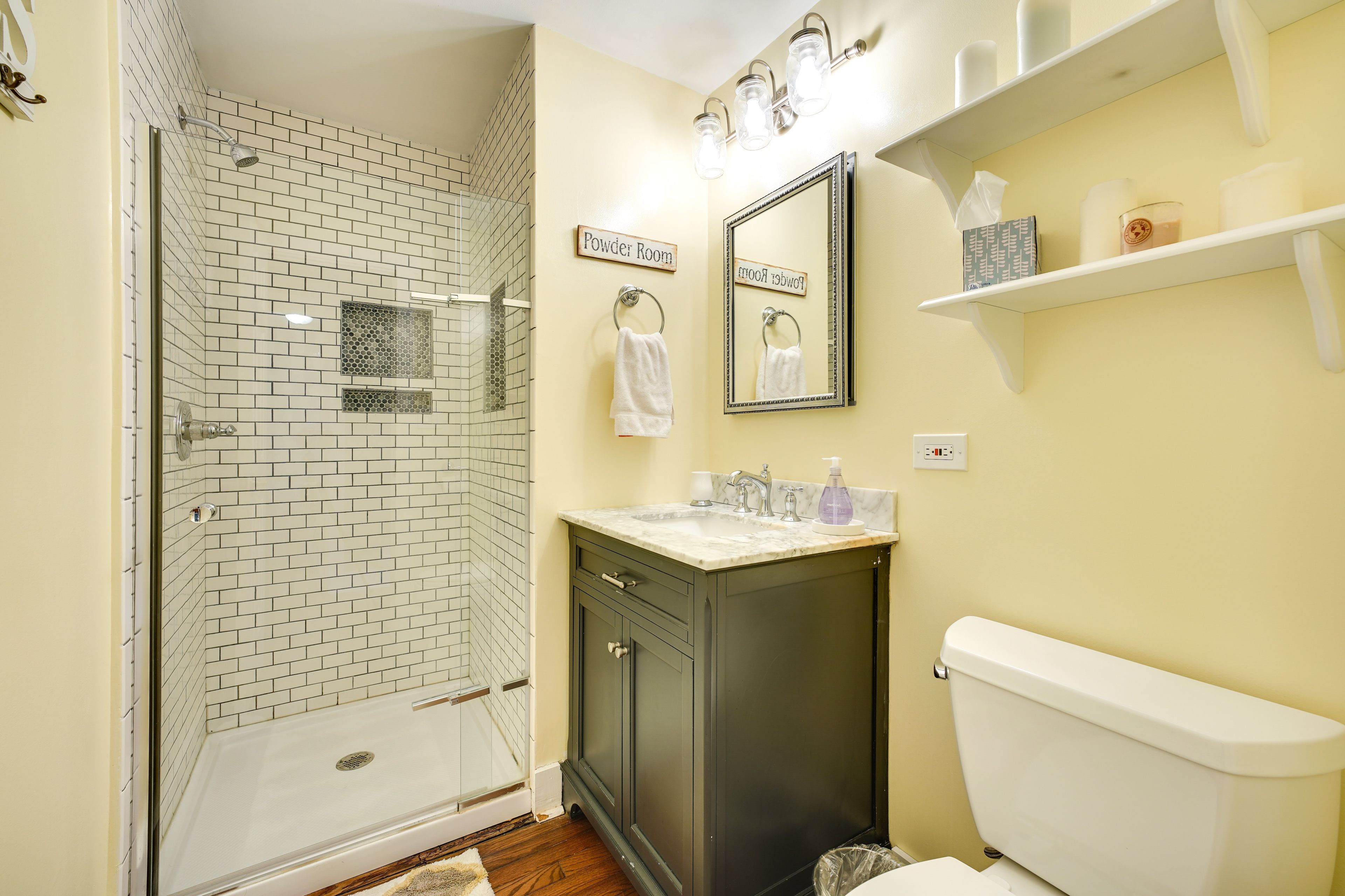 Full Bathroom