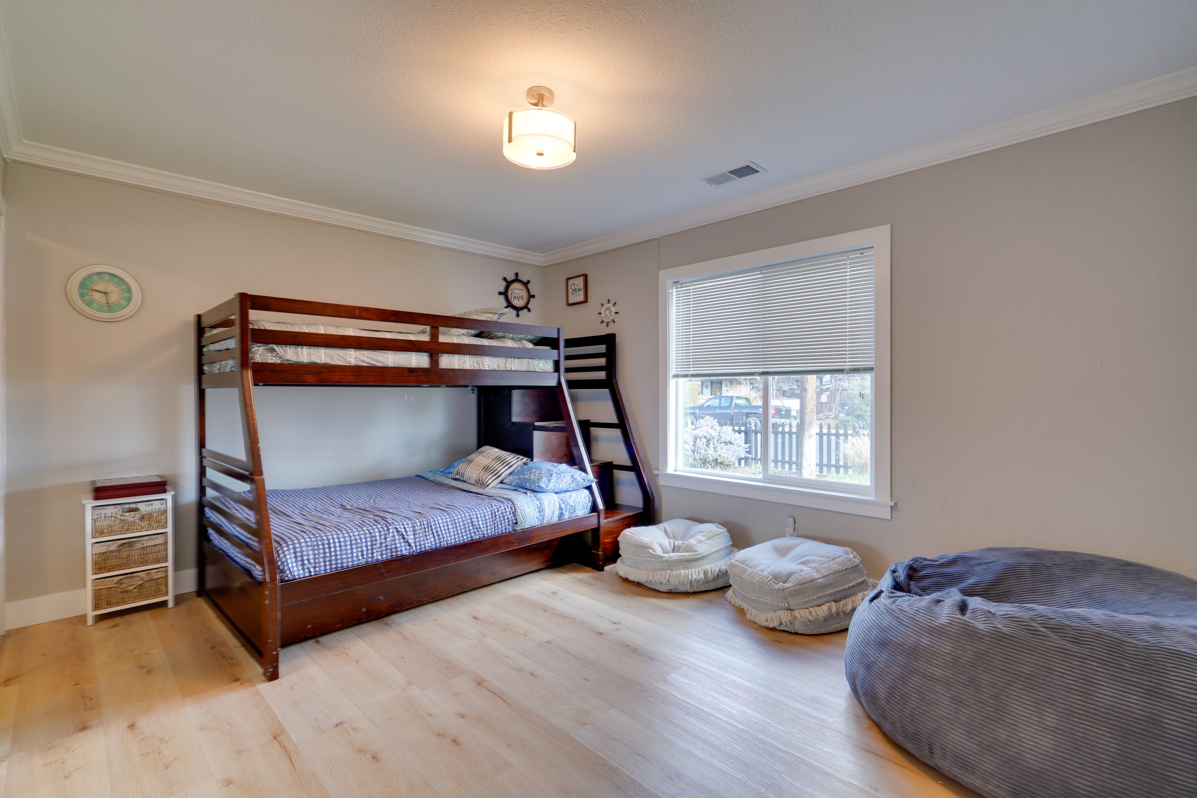 Bedroom 4 | Twin/Full Bunk Bed w/ Twin Trundle