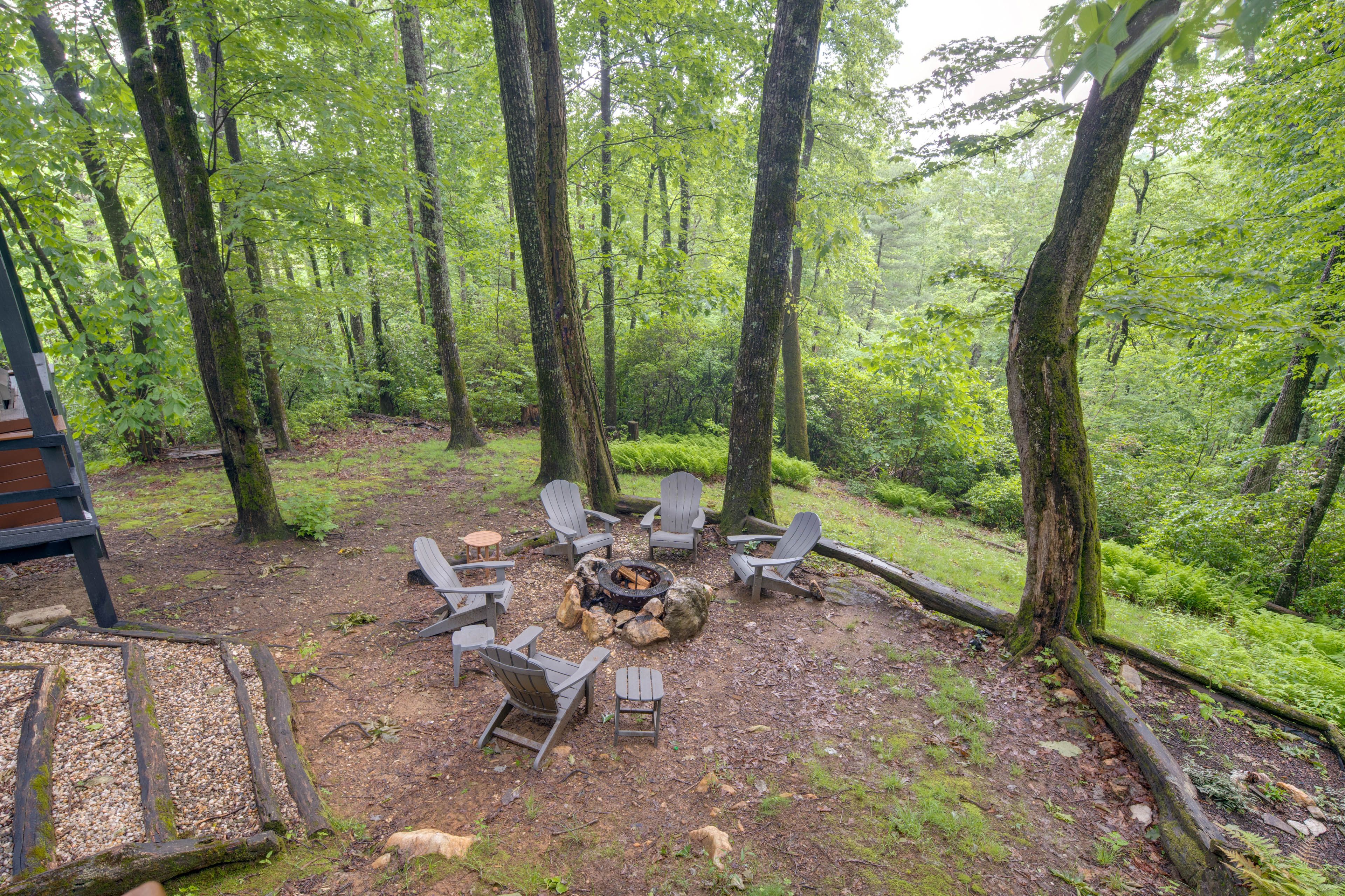 Wood-Burning Fire Pit w/ Seating