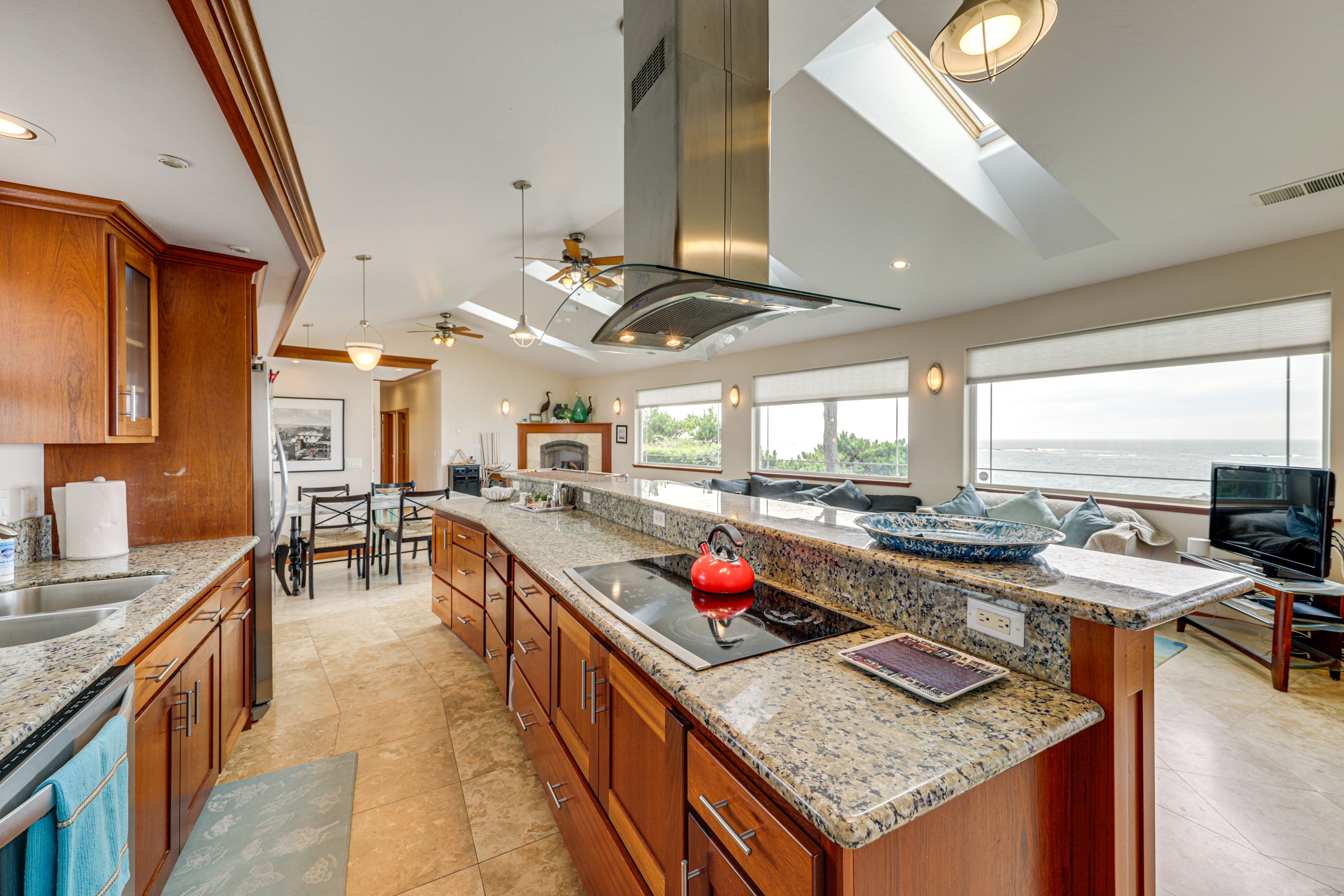 Crescent City Vacation Rental | 4BR | 3BA | 2,984 Sq Ft | Step-Free Access