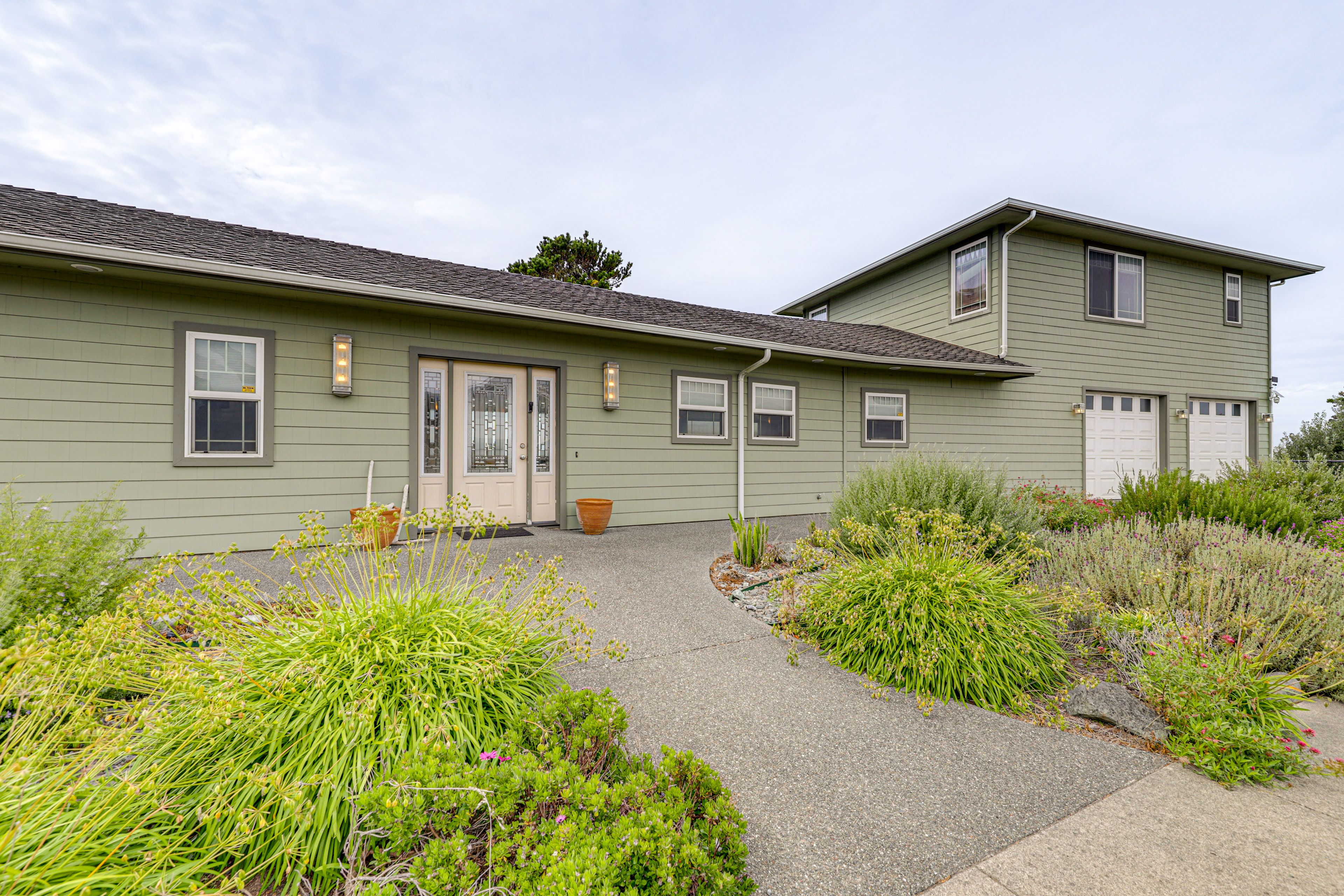 Exterior | Oceanfront | Preston Island Direct Access