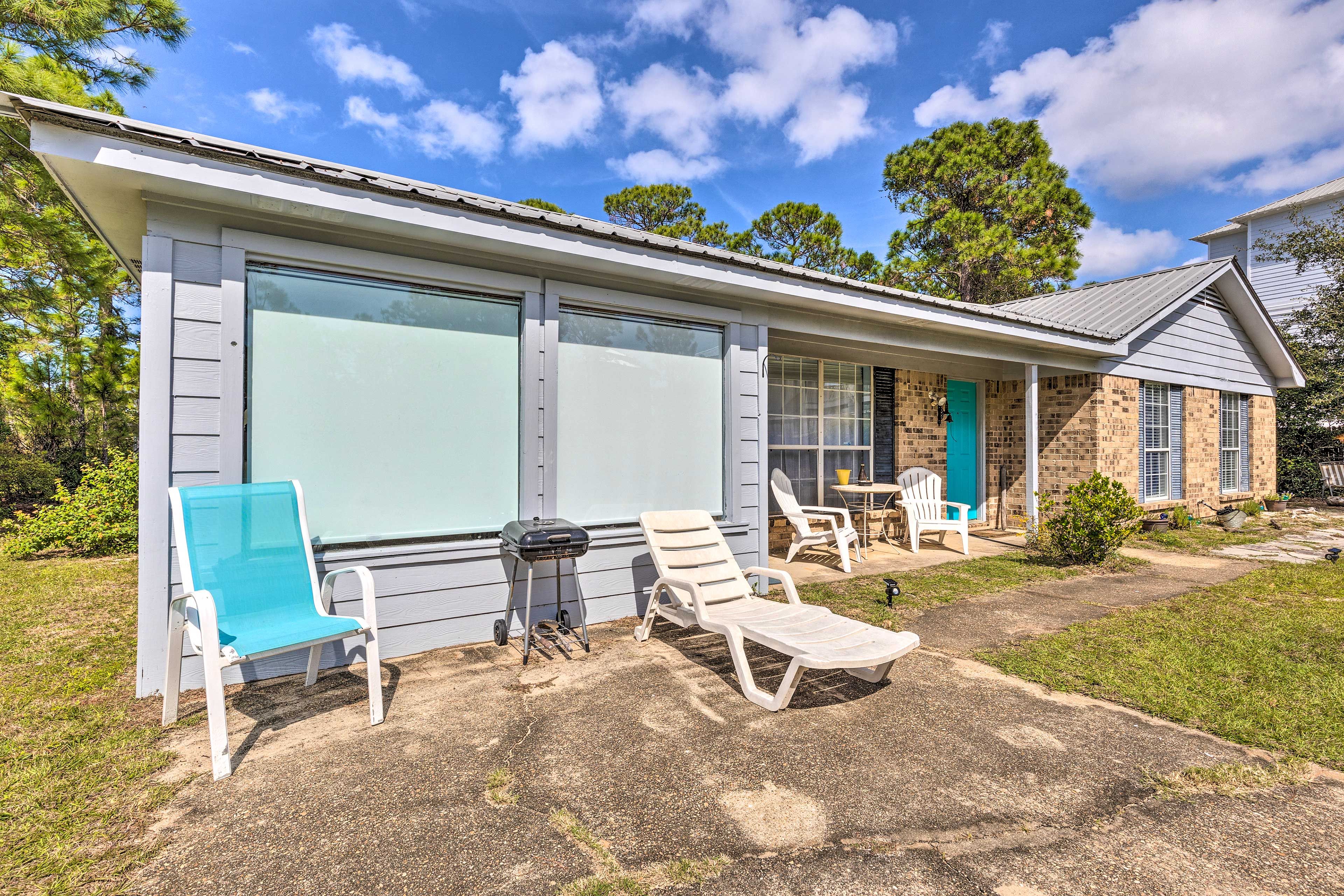 House Exterior | Charcoal Grill | Keyless Entry