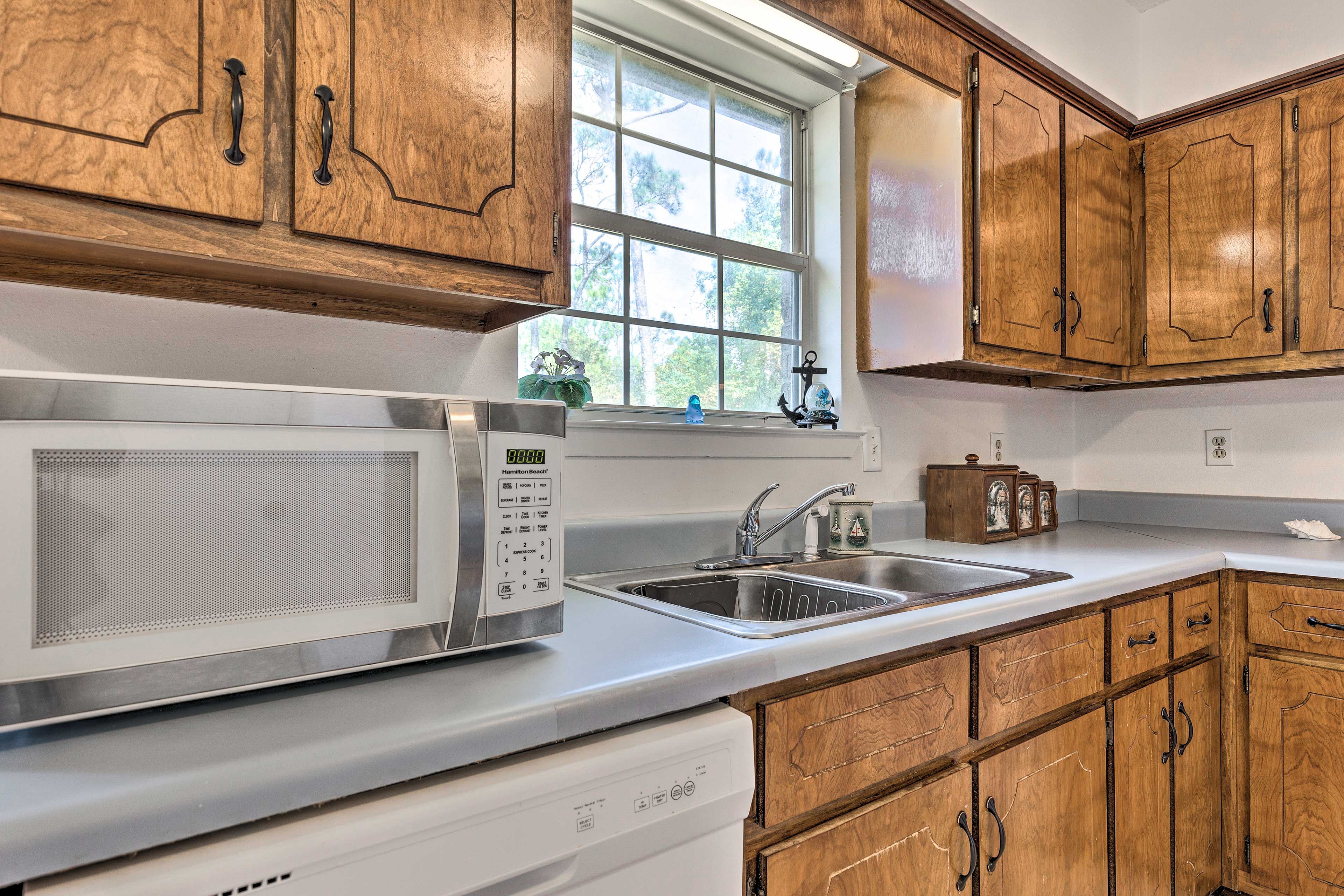 Kitchen | Dishware/Flatware