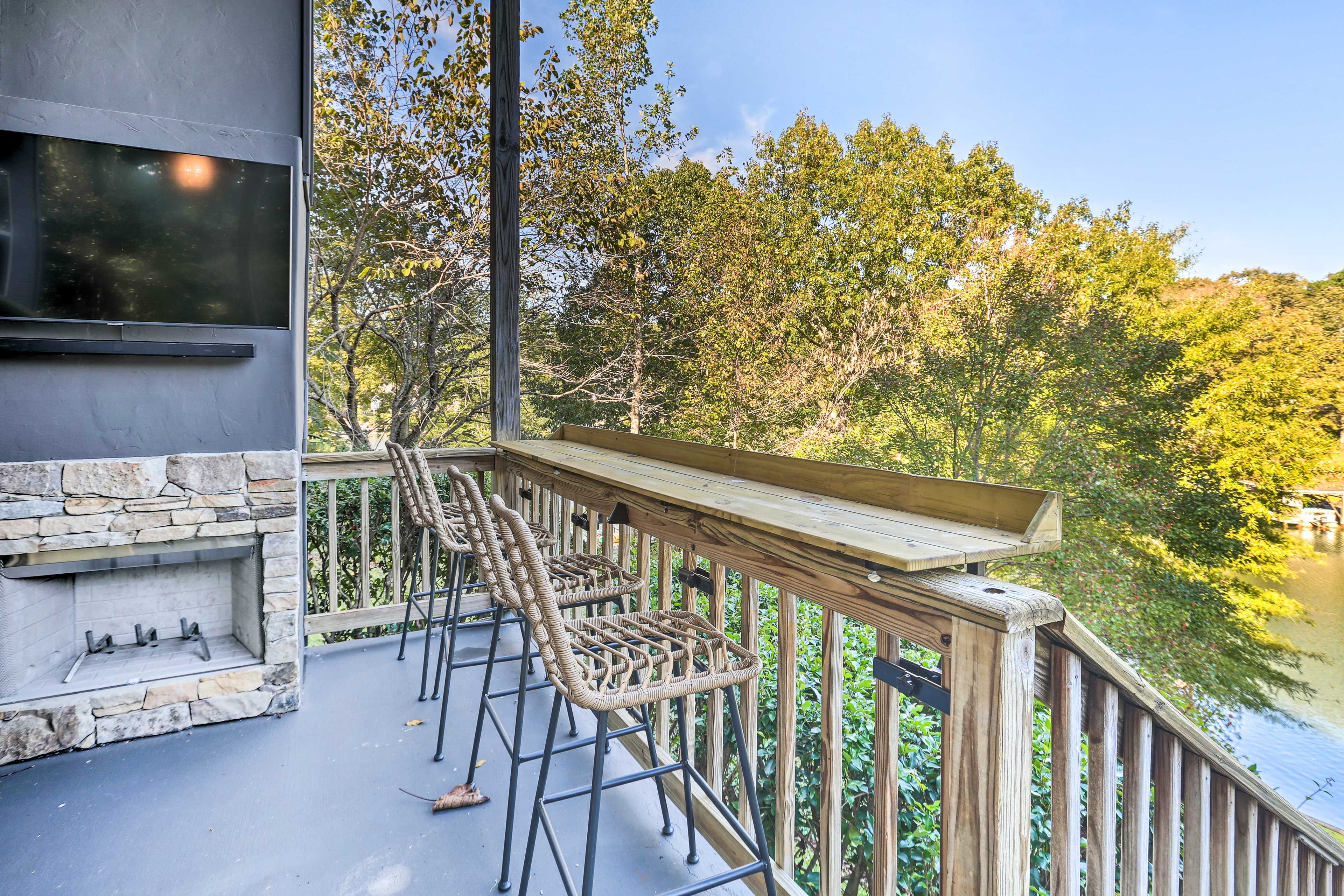 Private Deck