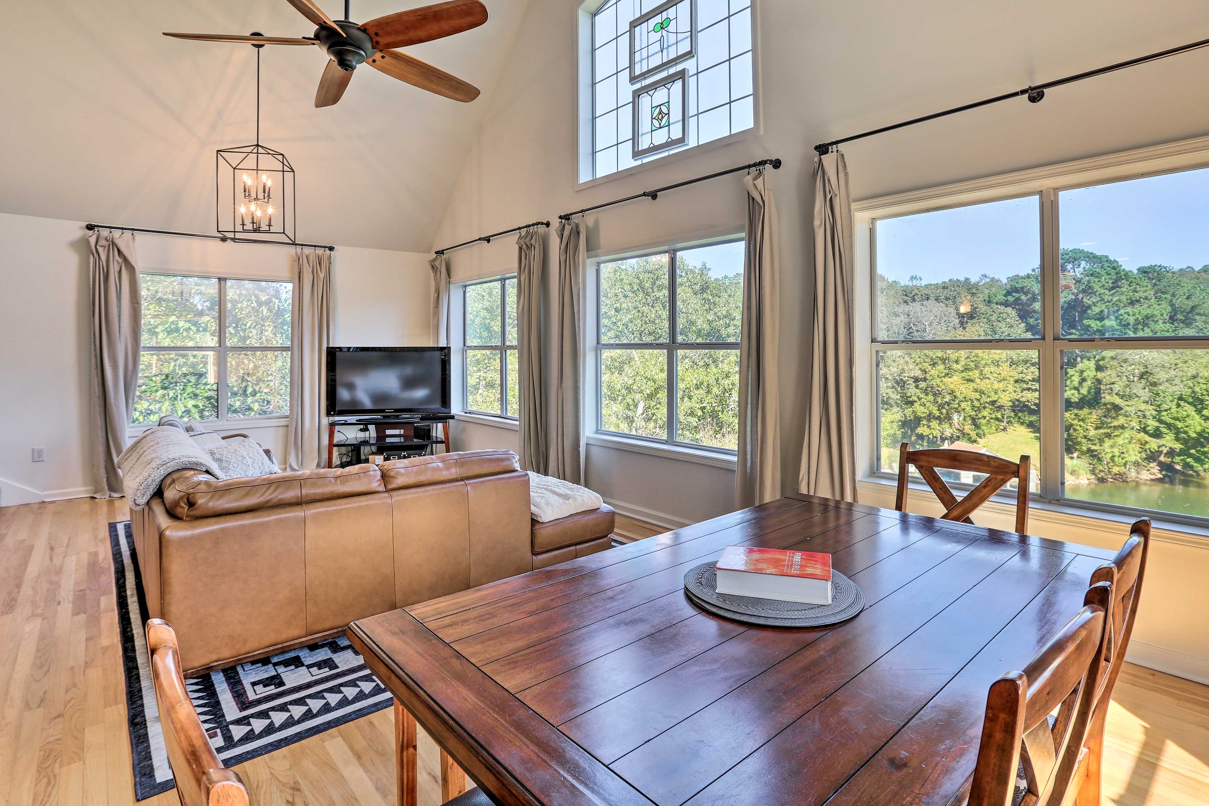 Dining Area | Upper Level