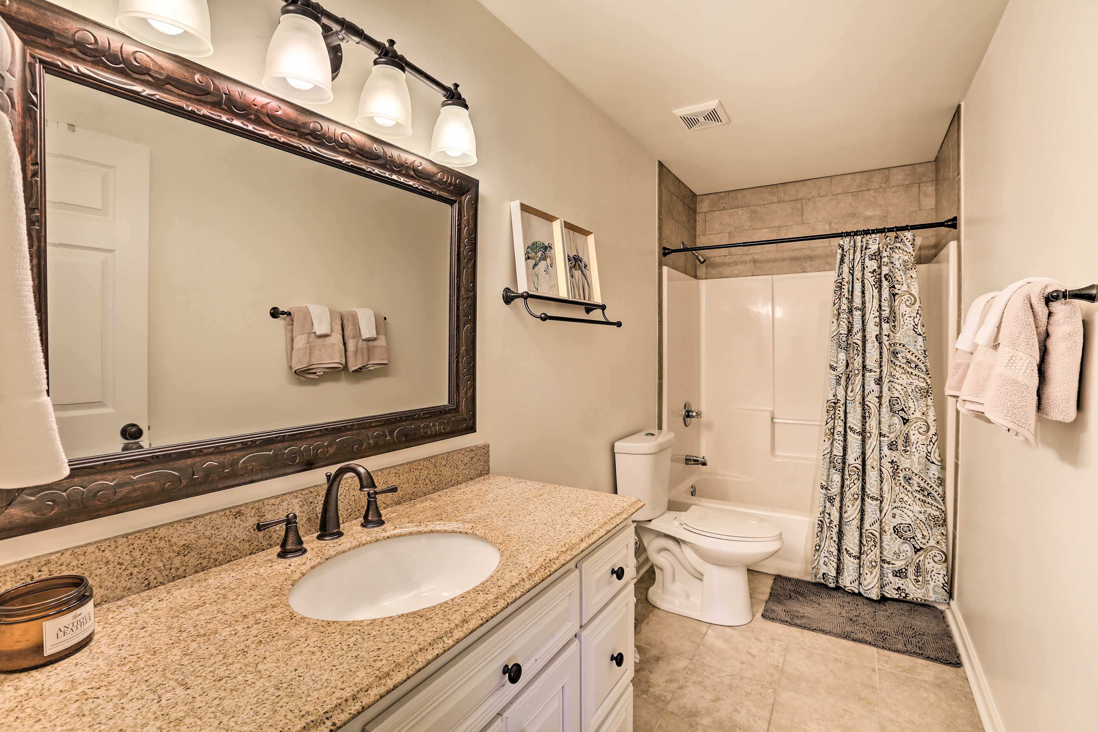 Bathroom | Upper Level