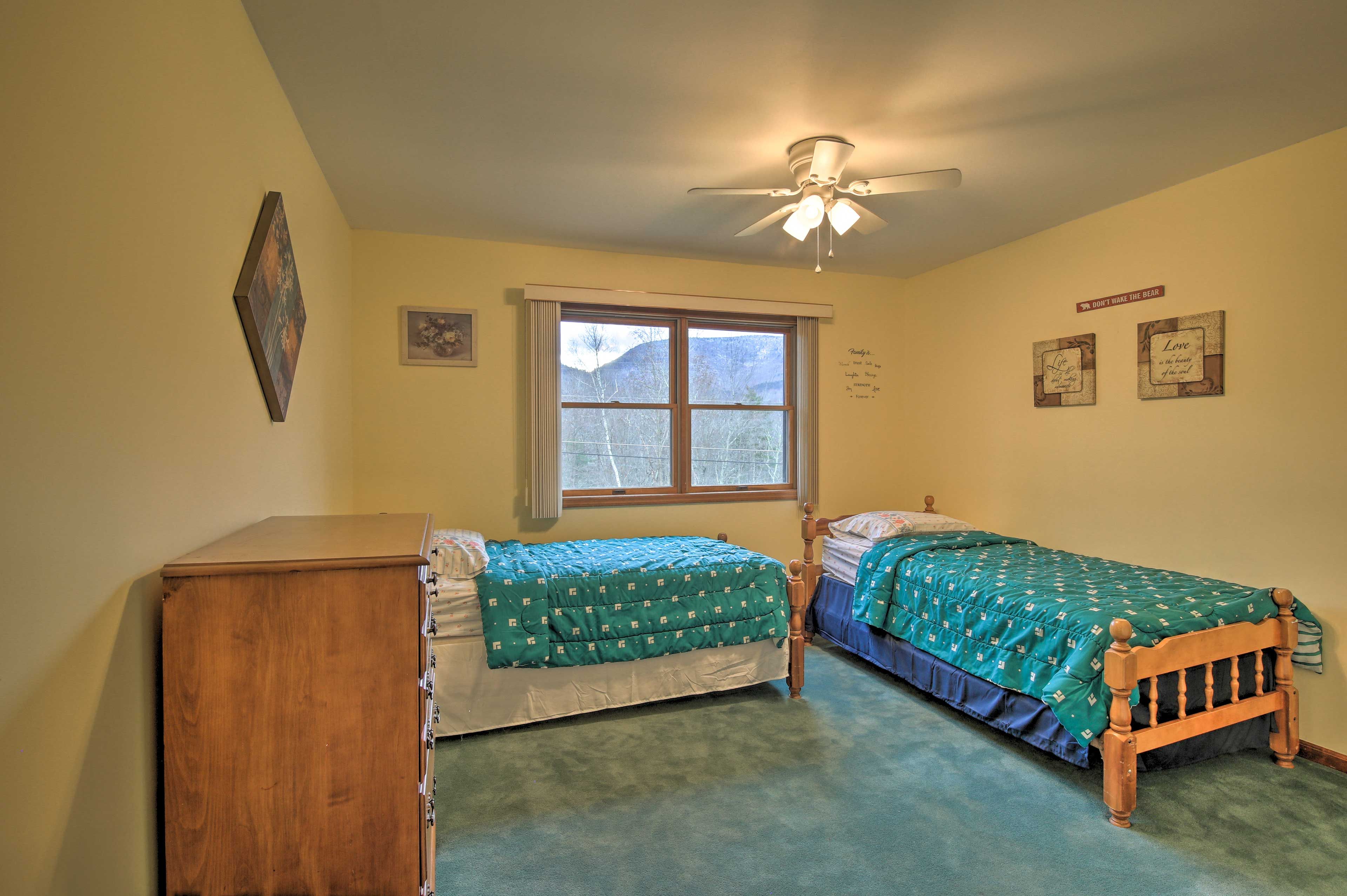 Bedroom 2 | 2 Twin Beds