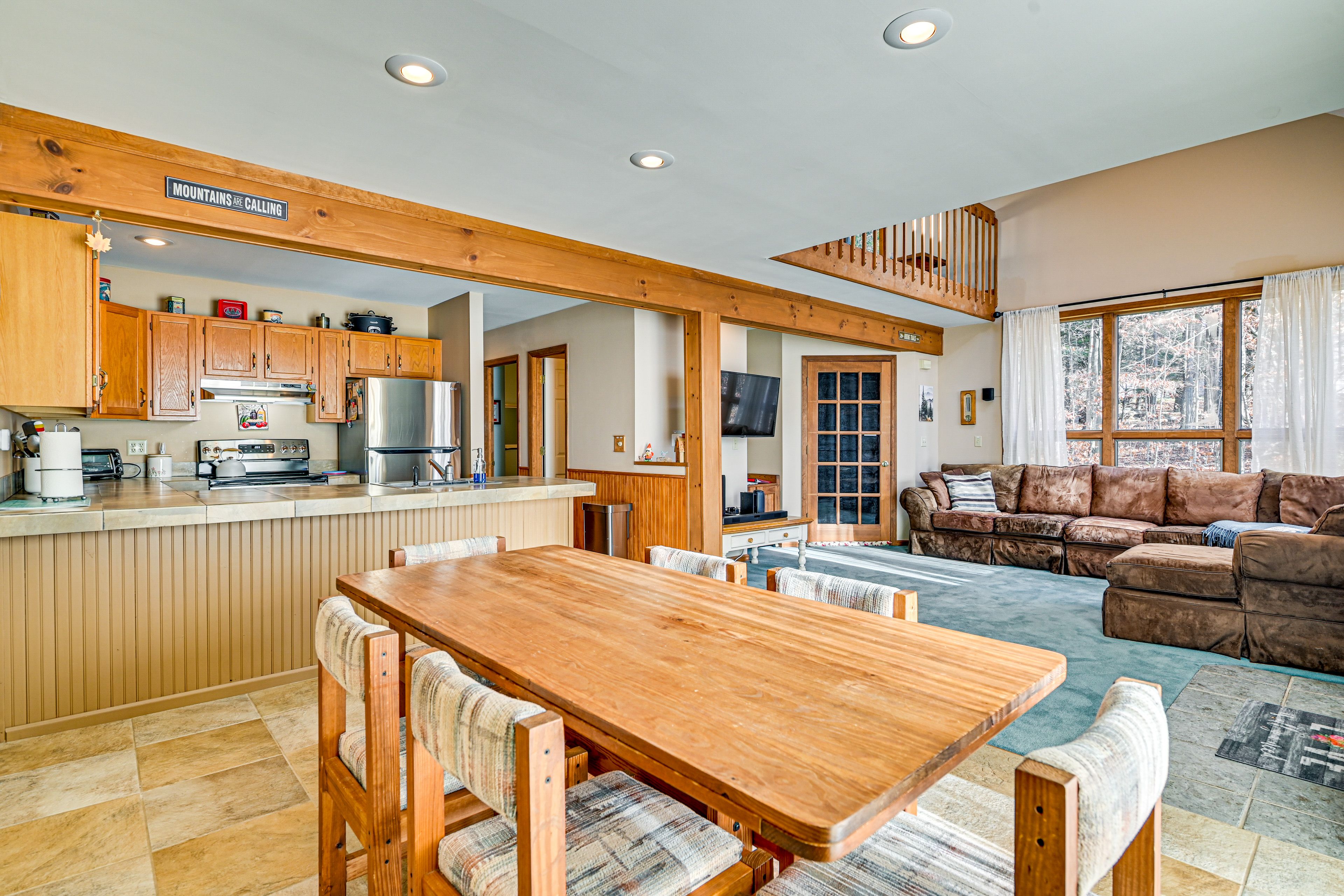 Dining Area | Dishes & Flatware Provided | Open Floor Plan | Free WiFi