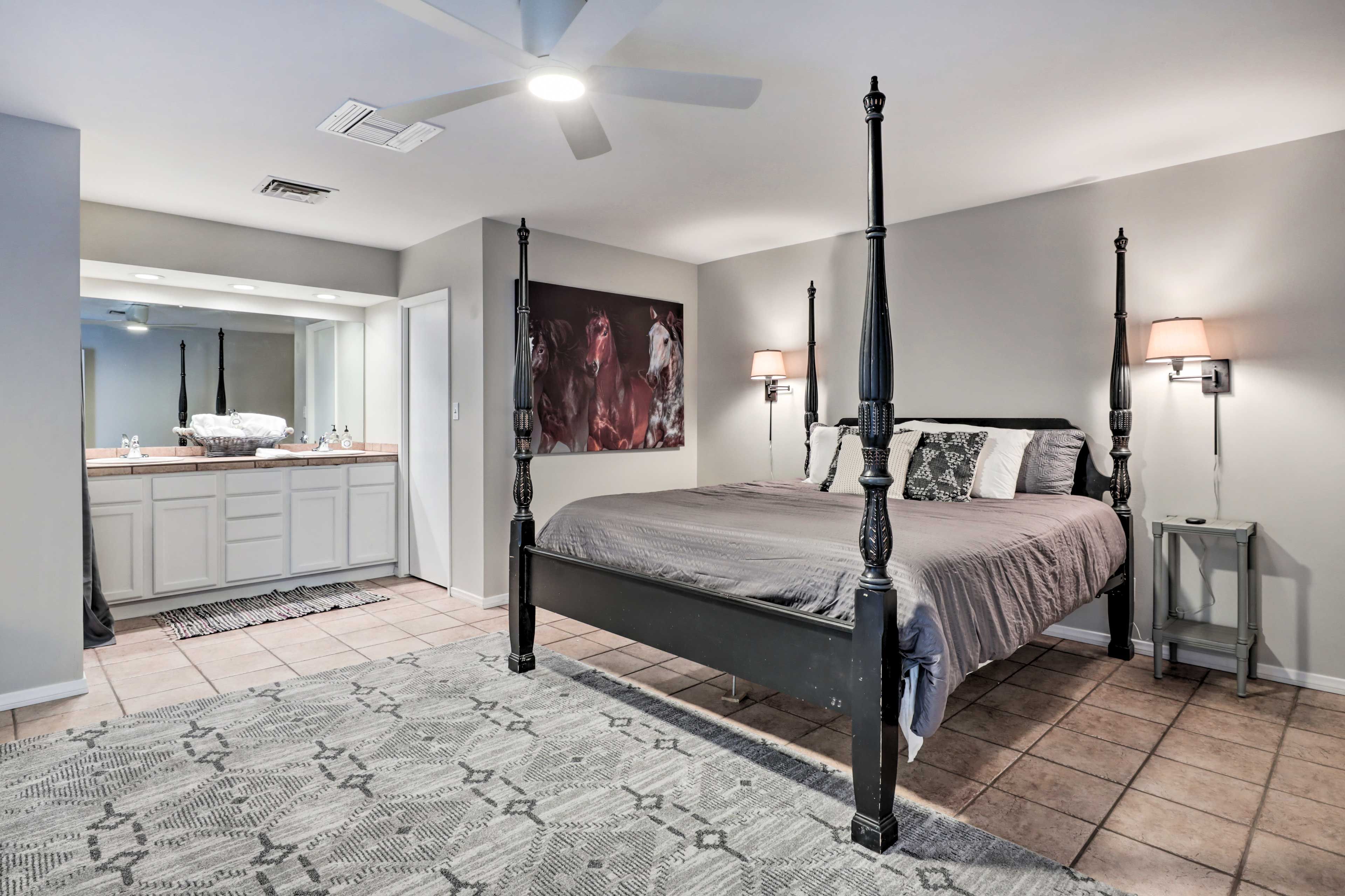 Bedroom 1 | King Bed