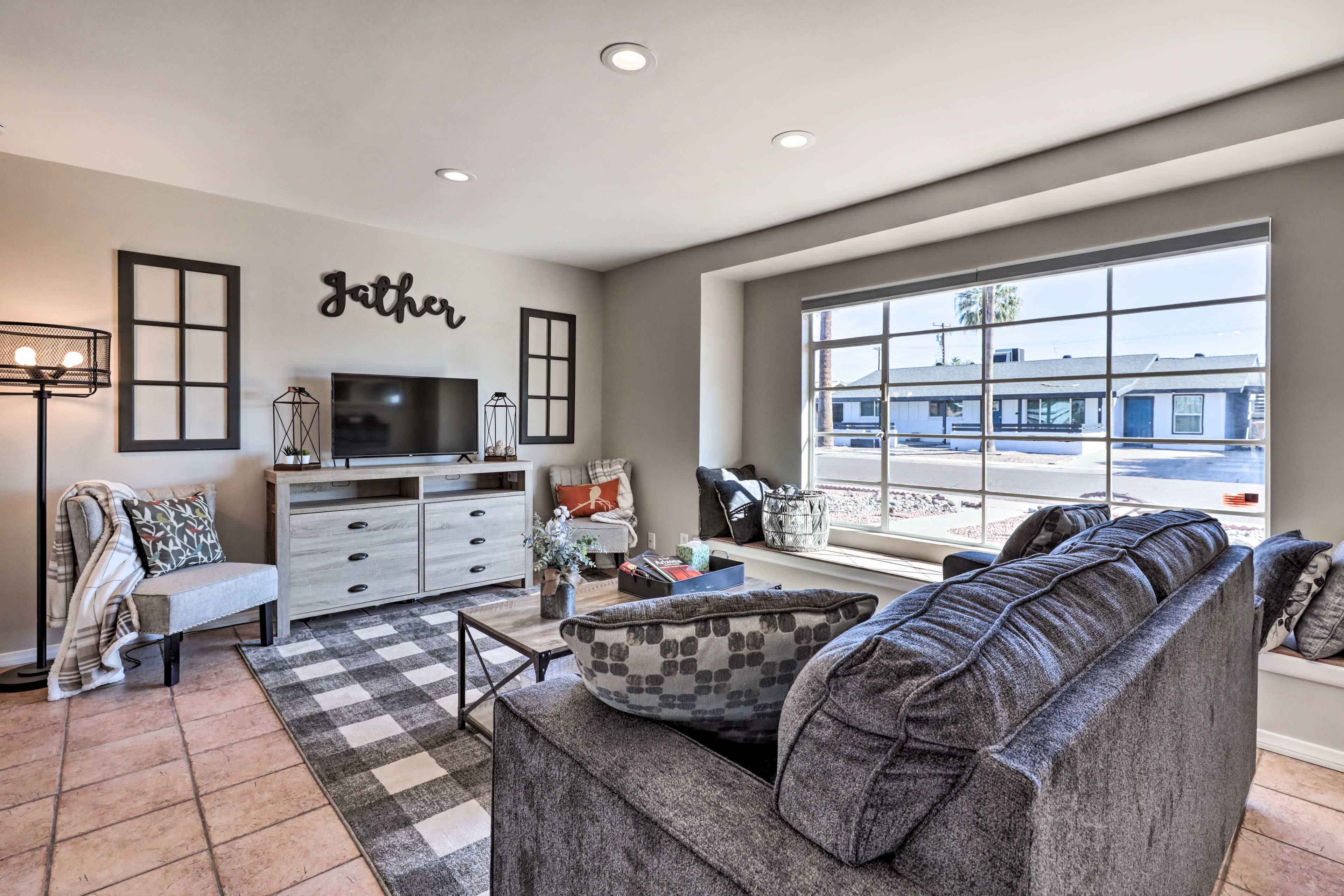 Living Room | Keyless Entry