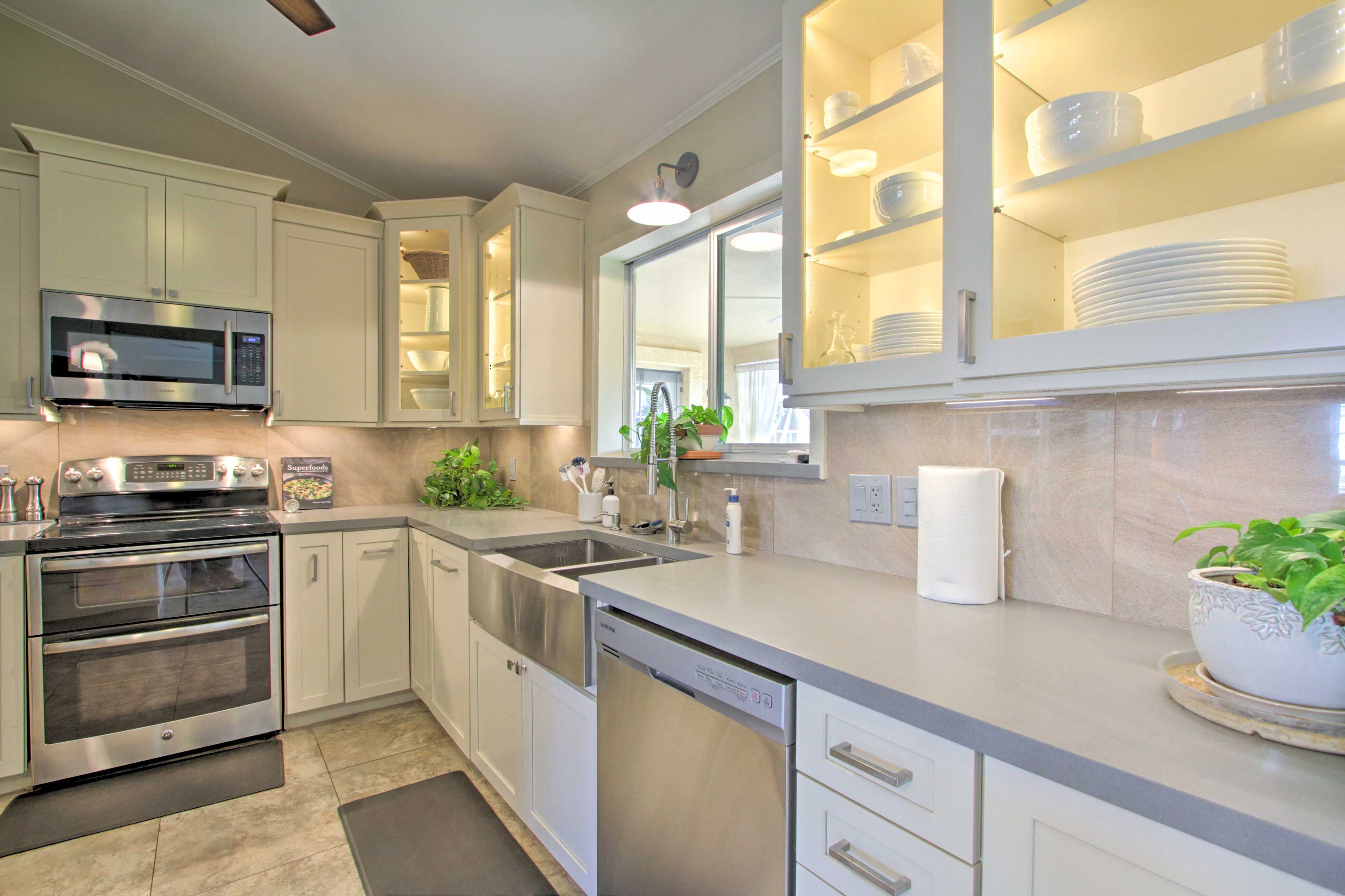 Kitchen | Blender | Toaster | Crockpot