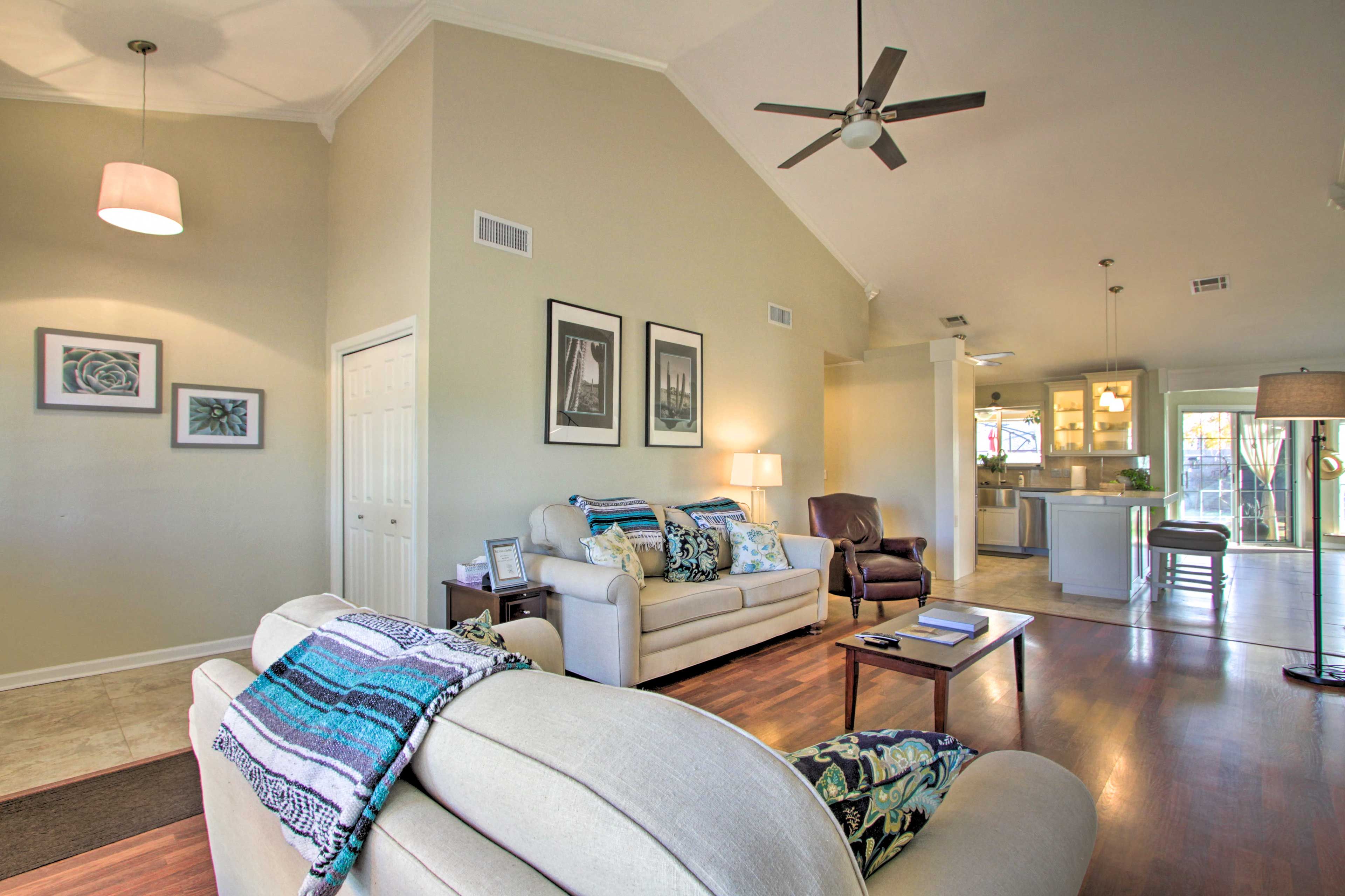 Living Room | Open Floor Plan