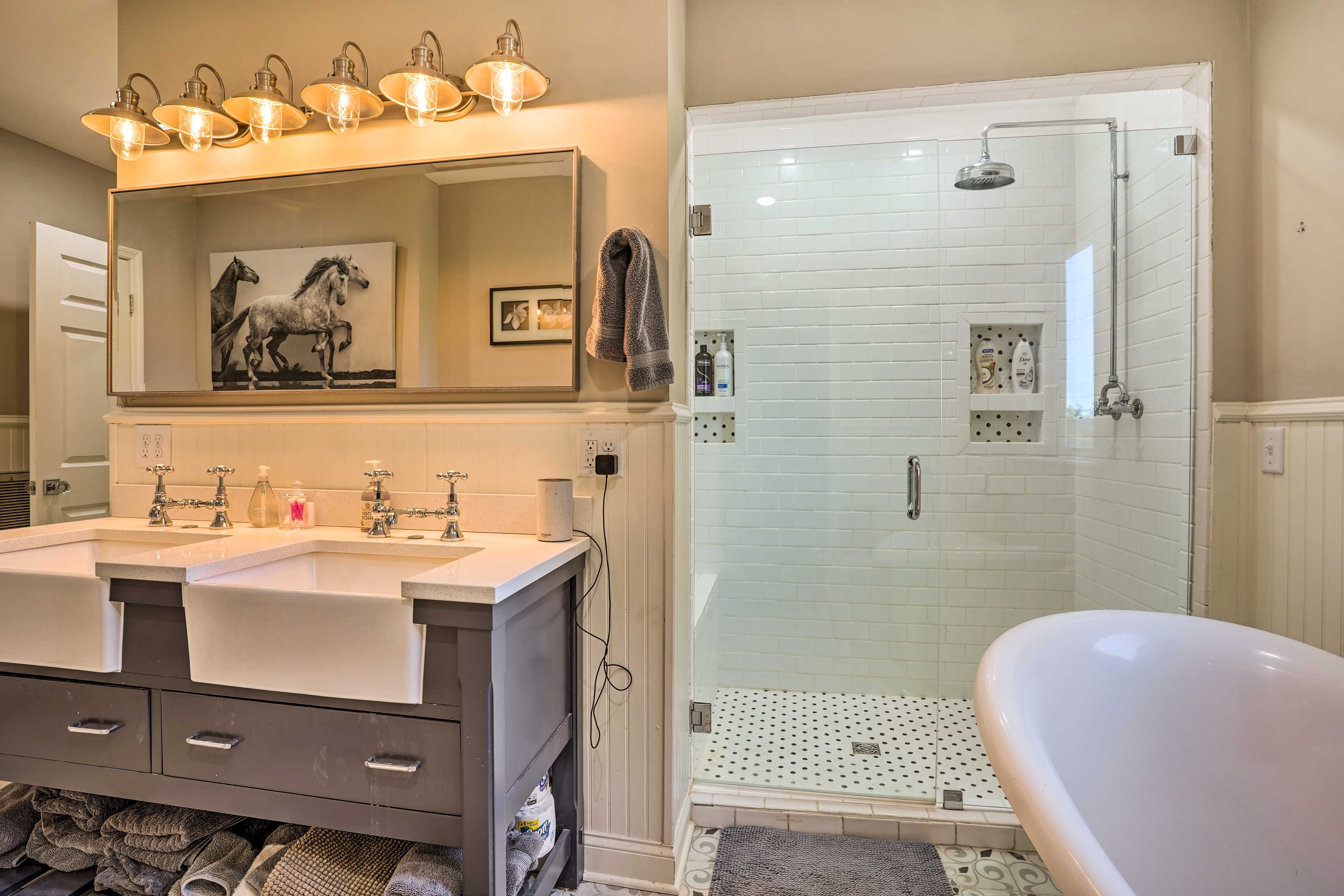 En-Suite Bathroom | Soaking Tub