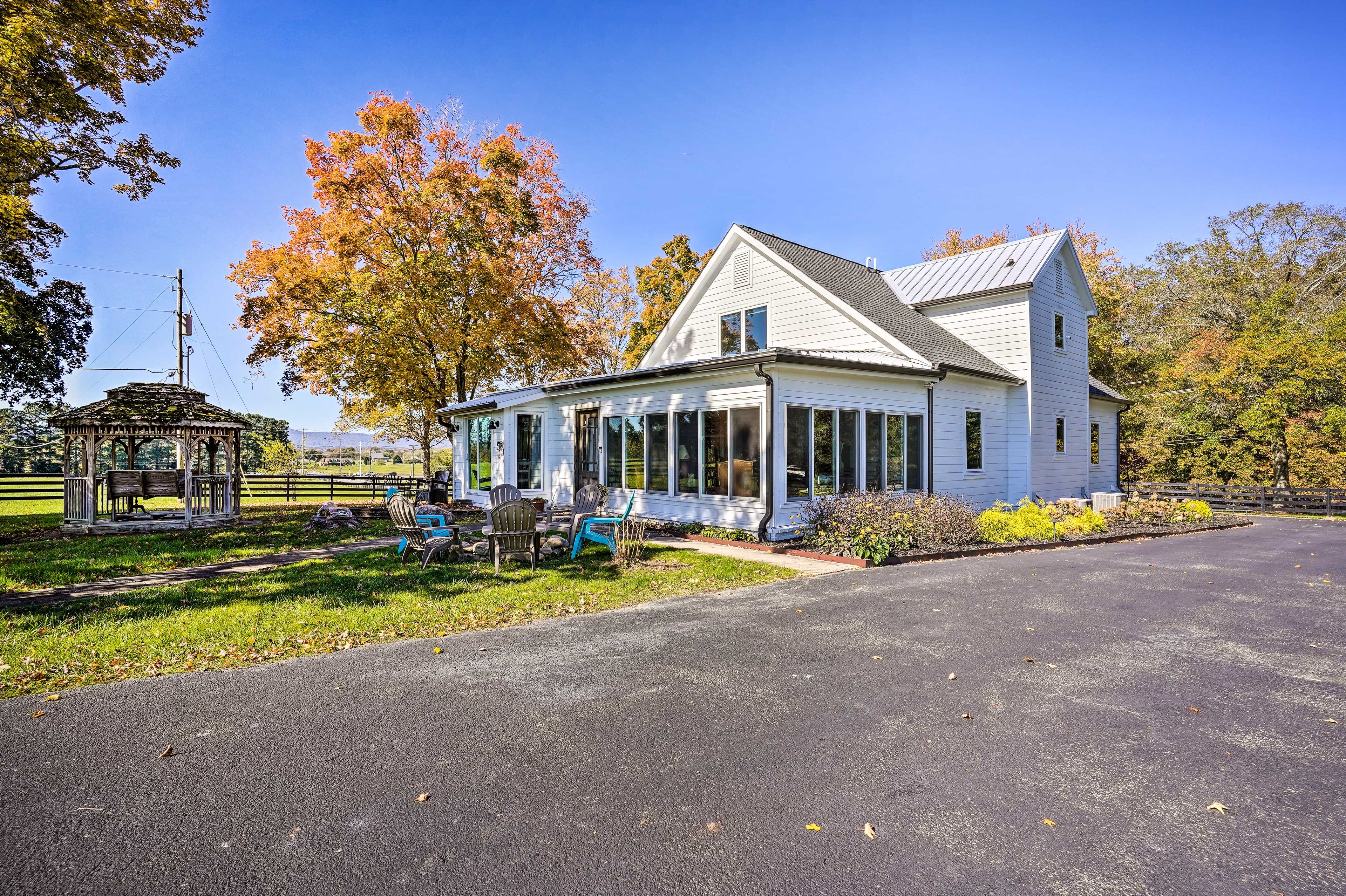 Exterior | 10-Acre Property | 1 Fenced Acre