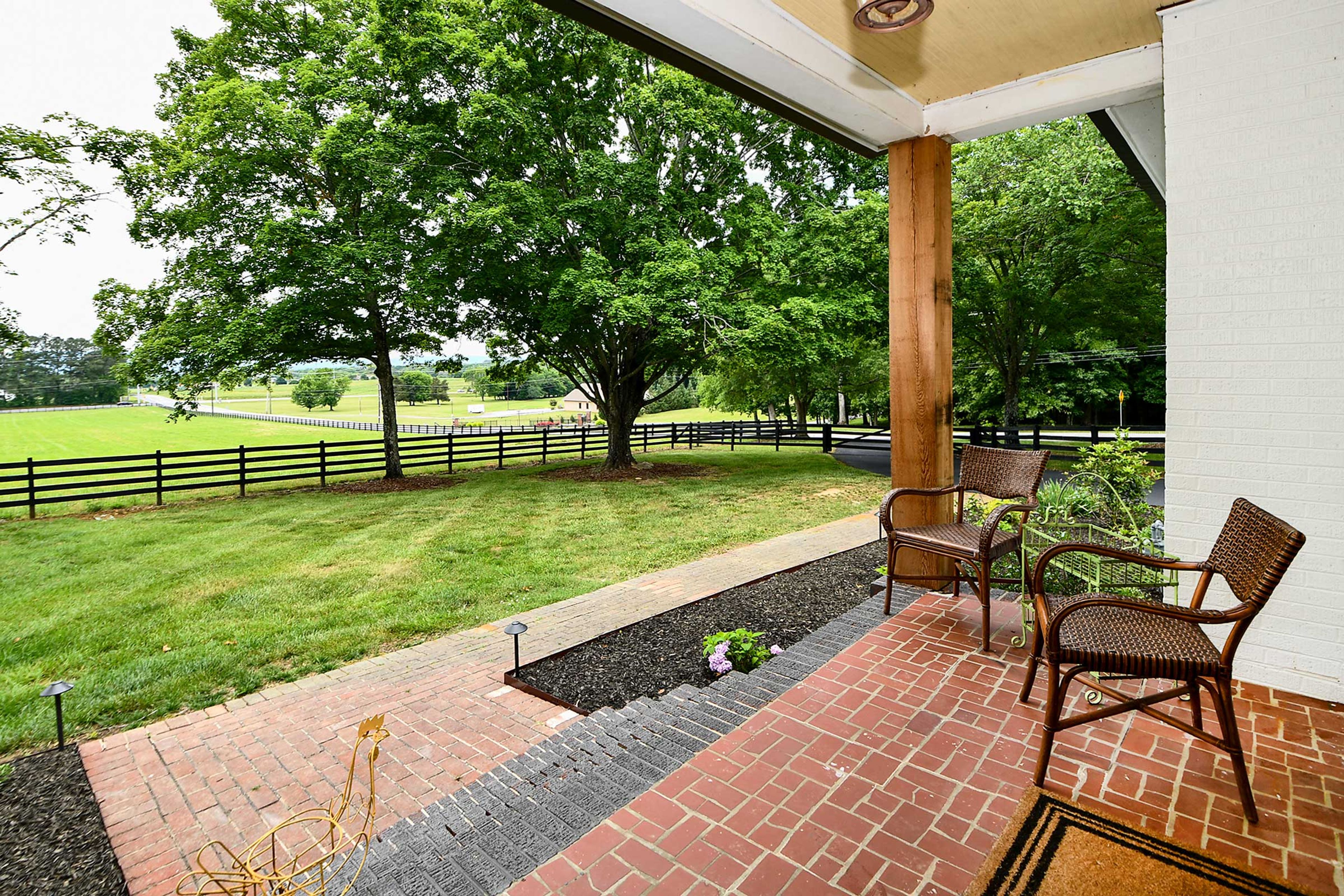 Porch | Yard