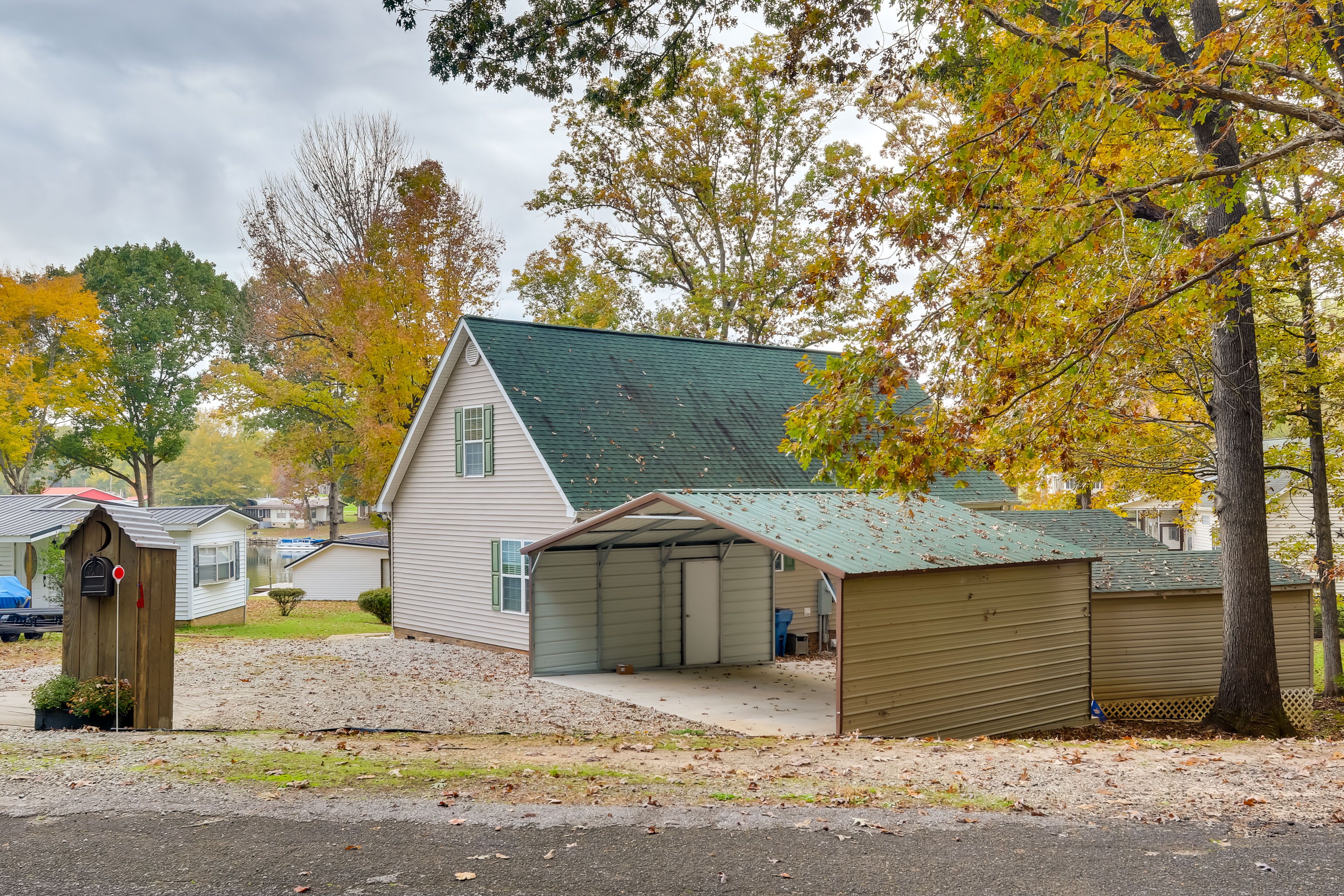 Parking | Parking | Carport (2 Vehicles) | Driveway (2 Vehicles)