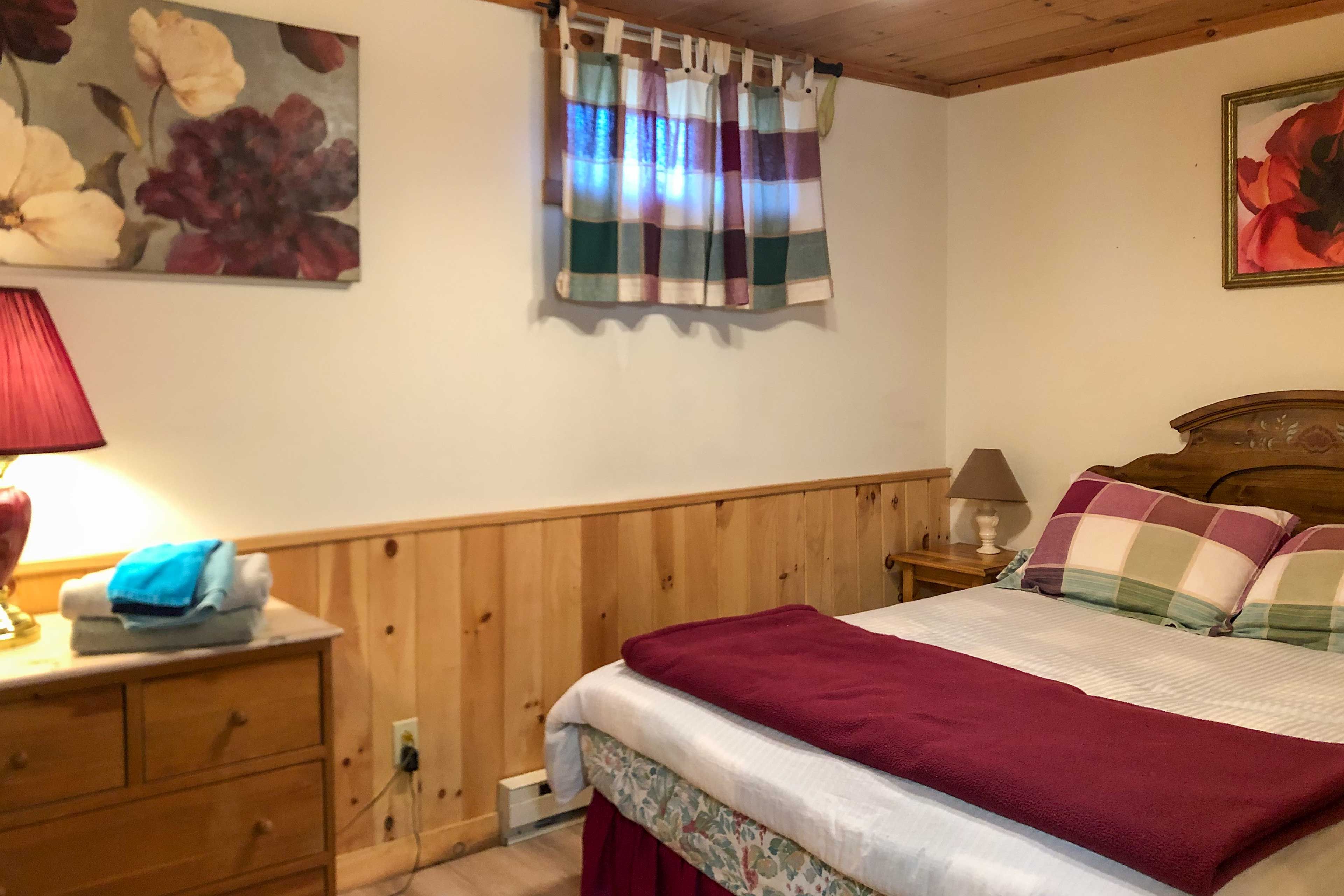 Bedroom 3 | Queen Bed | Basement
