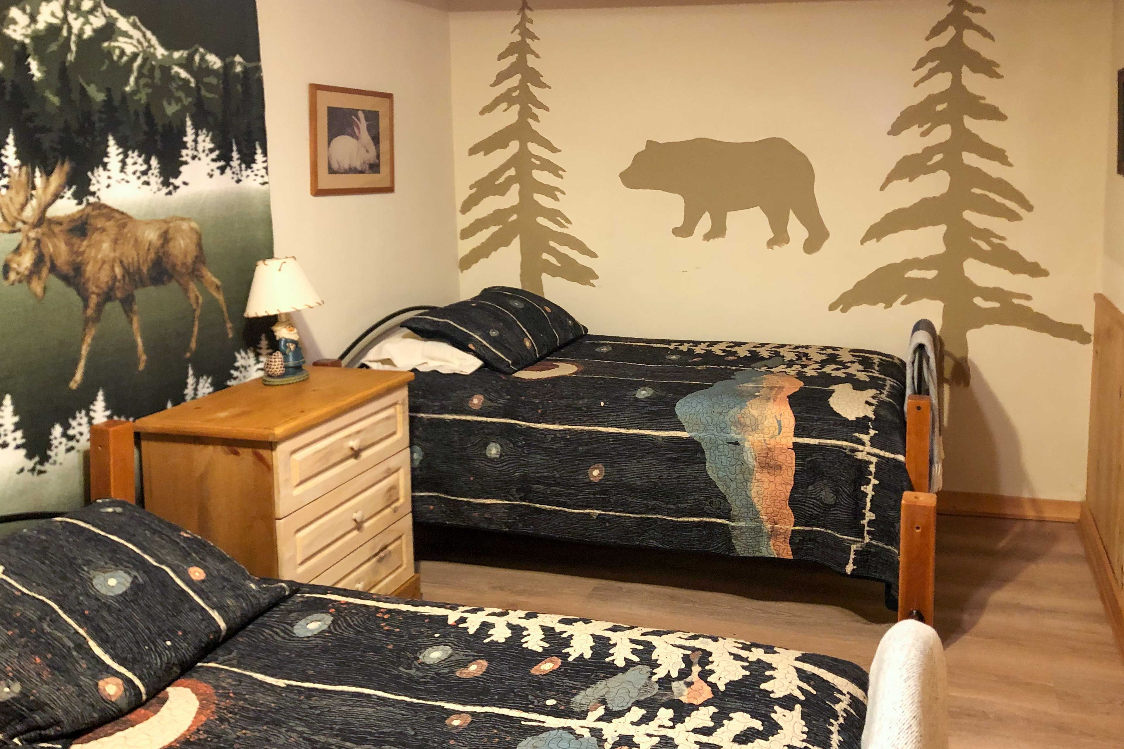 Bedroom 4 | 2 Twin Beds | Basement