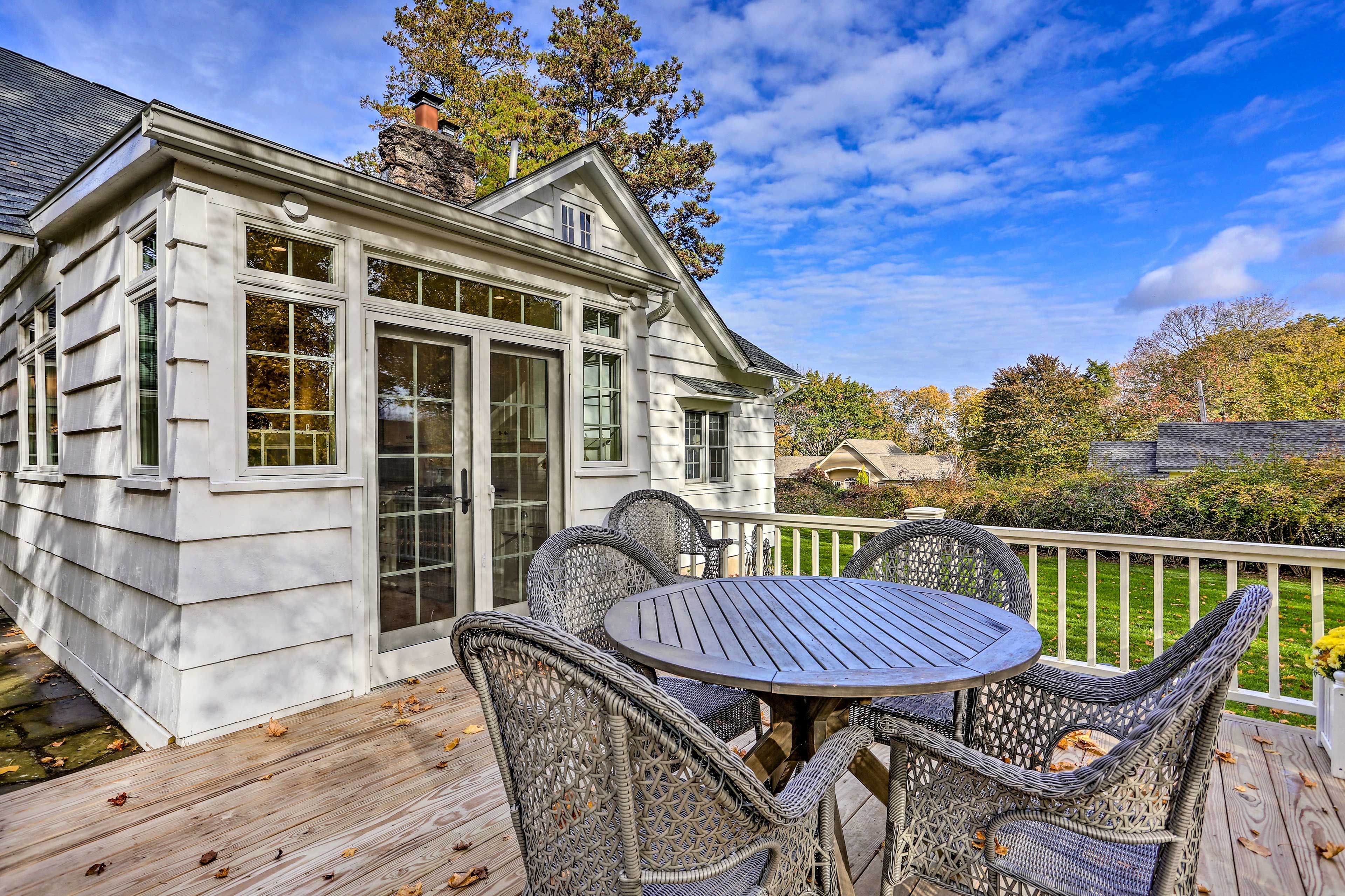 Cottage Exterior | Furnished Deck | Dining Area