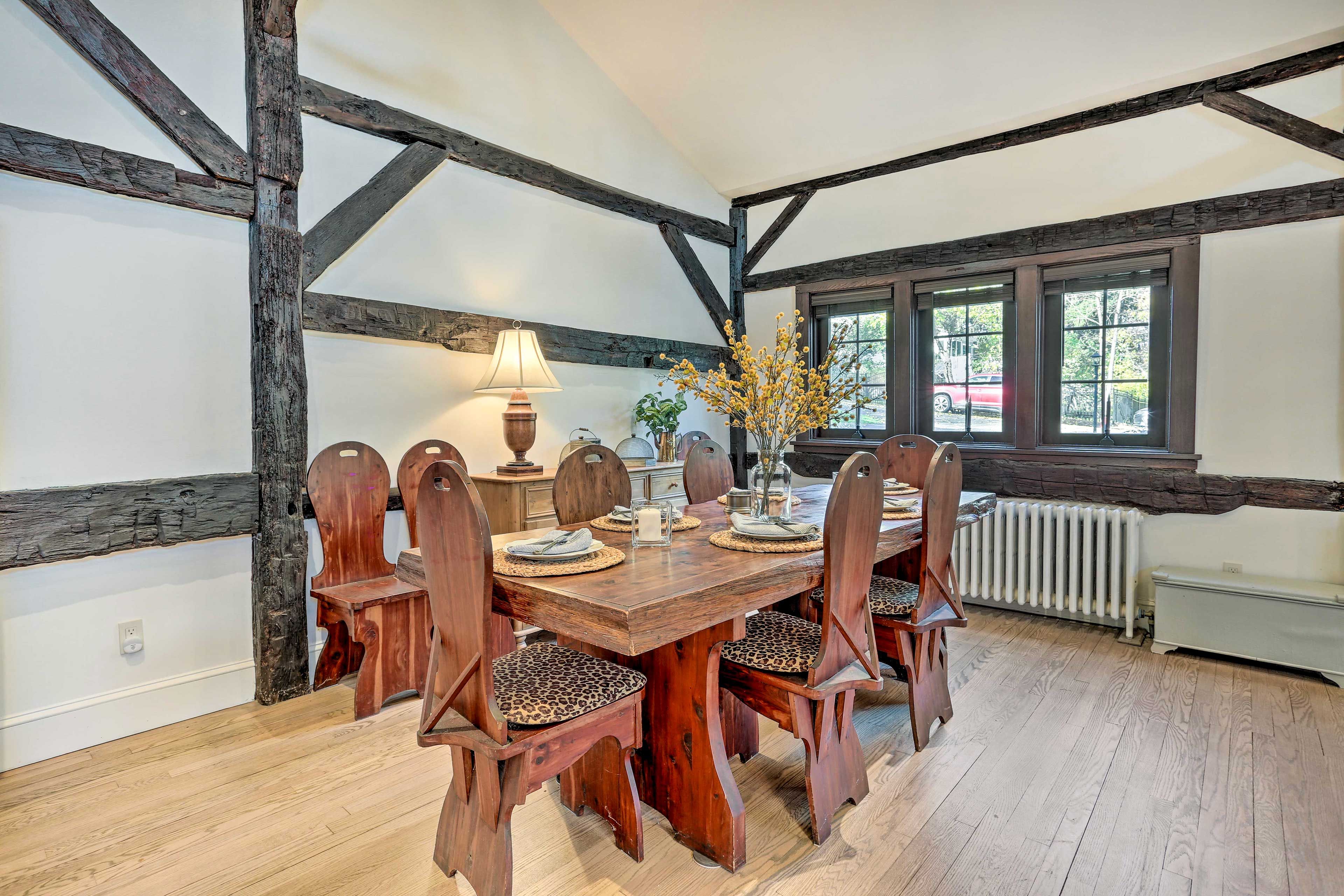 Additional Dining Area