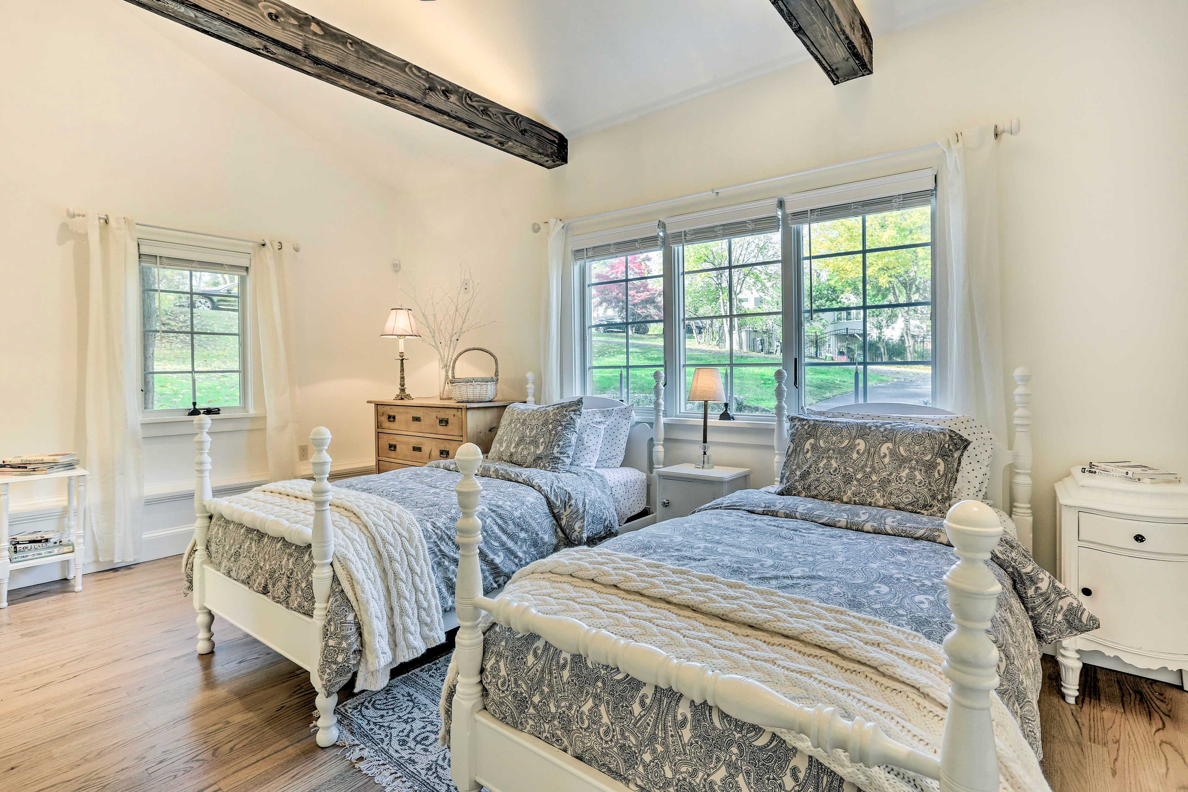 Bedroom 2 | 2 Twin Beds