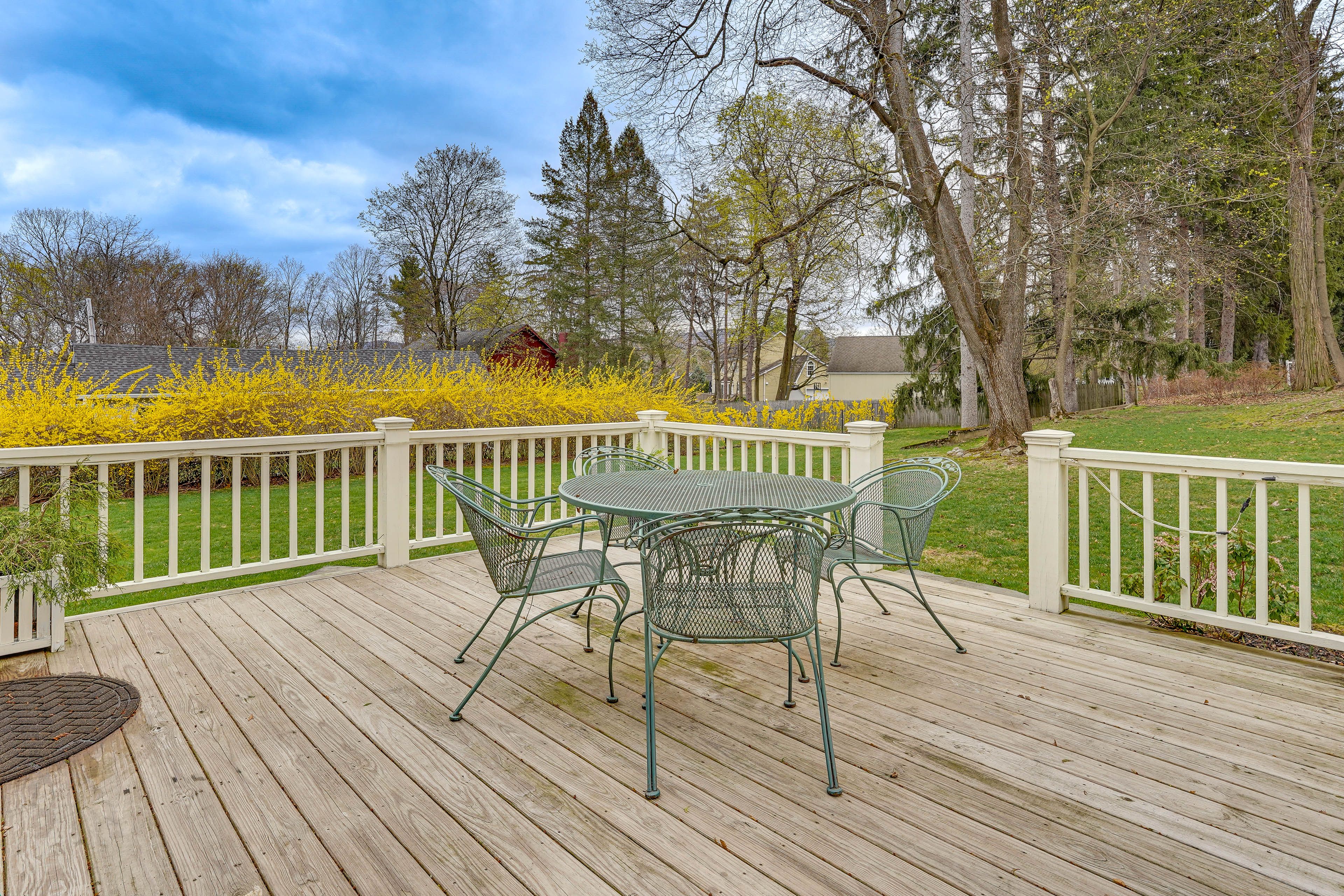 Cottage Exterior | Furnished Deck | Dining Area | Gas Grill