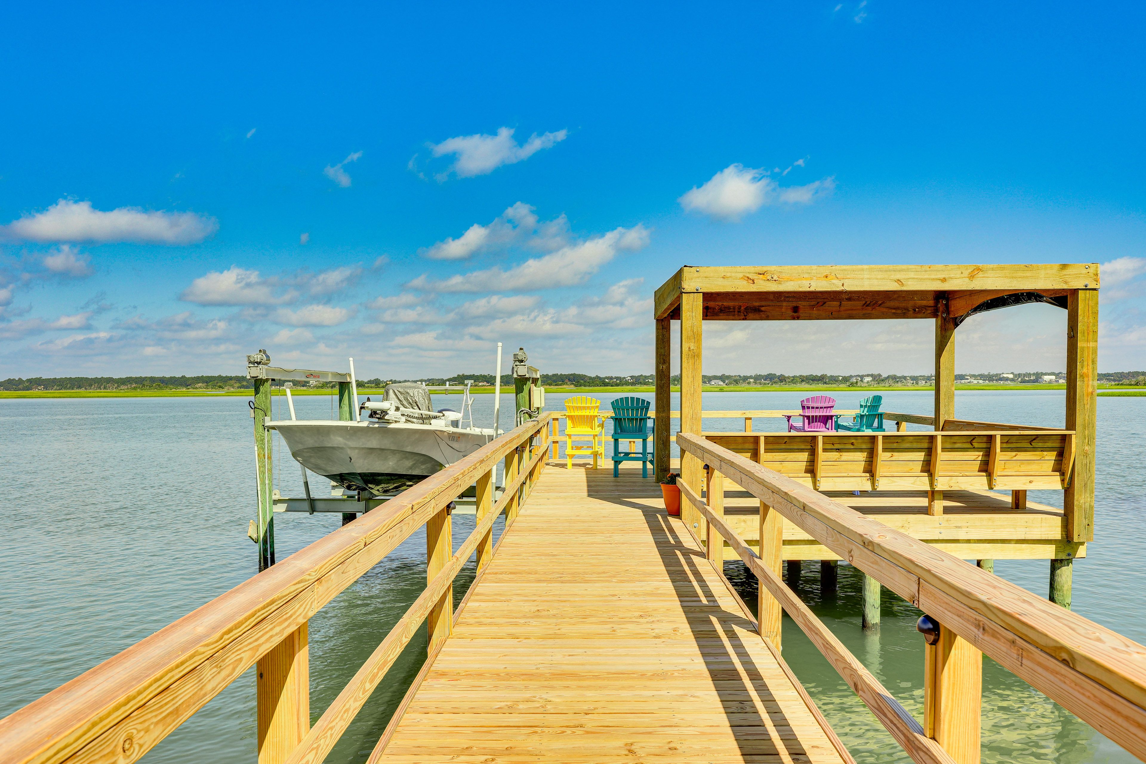 Private Dock w/ Seating | Sound Access