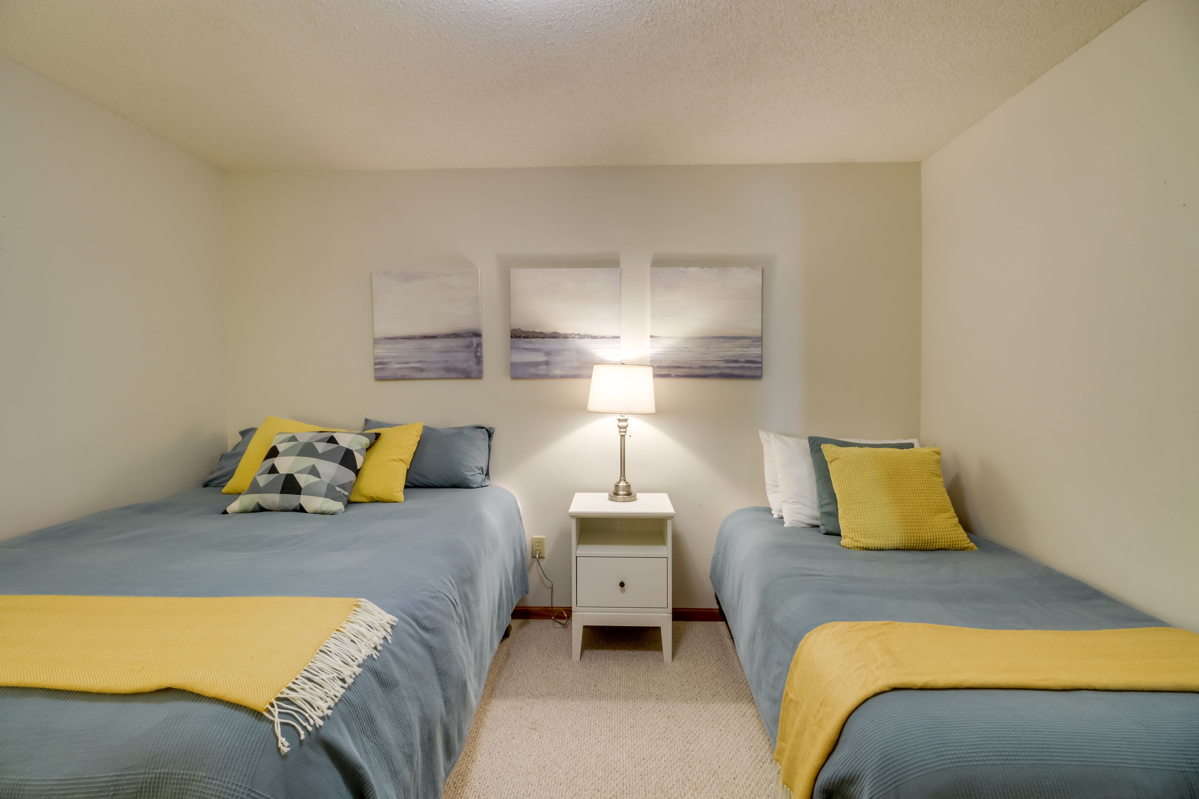 Bedroom 3 | Queen Bed | Twin Bed | Lower Level