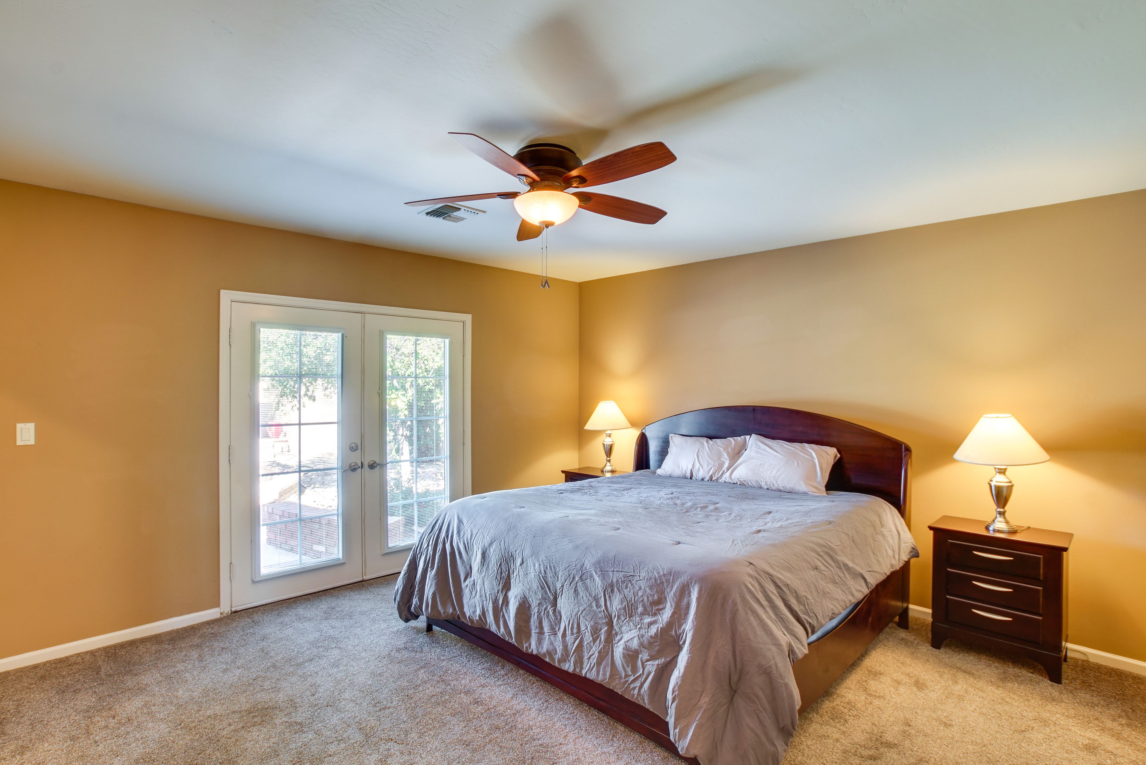 Bedroom 1 | King Bed