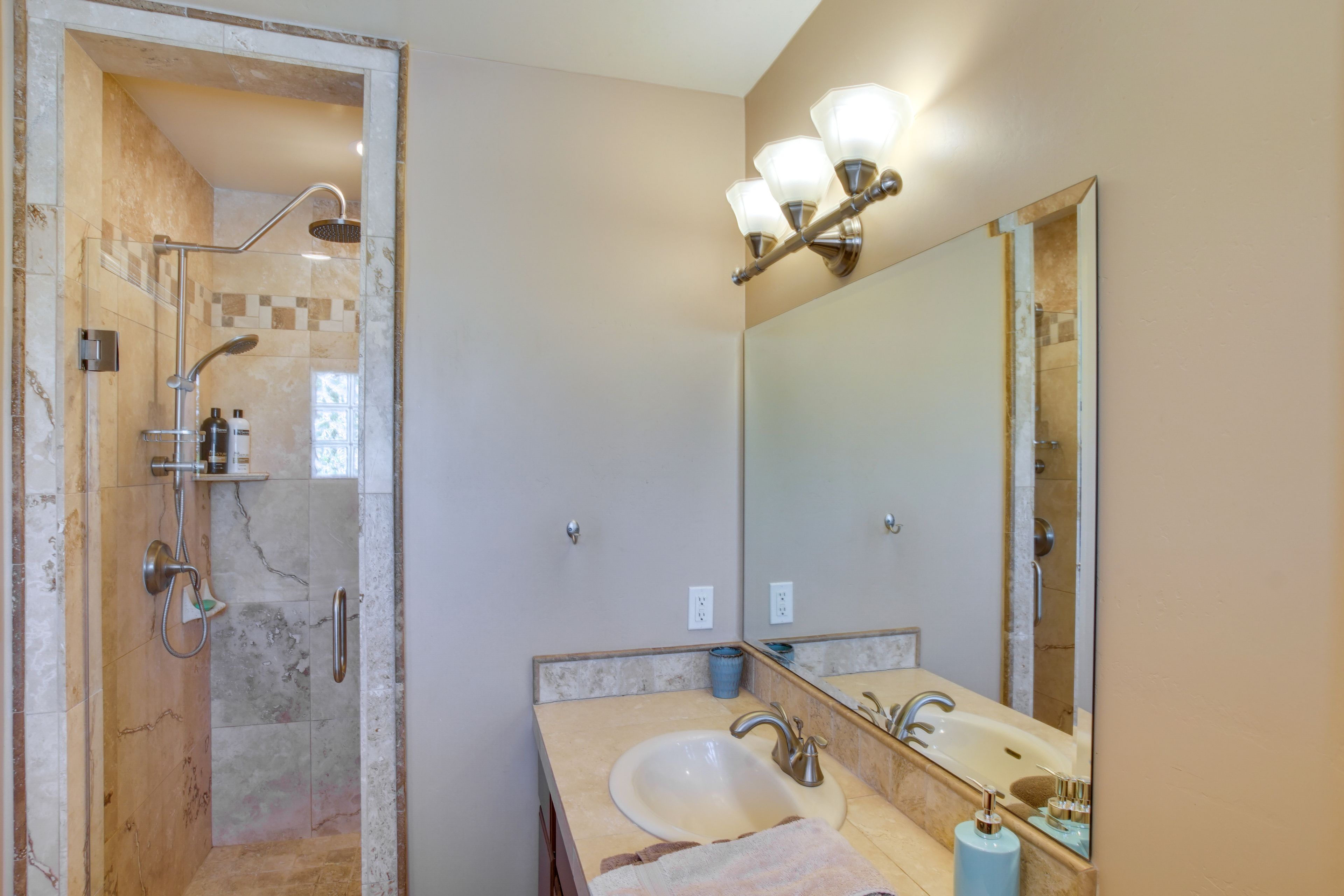 En-Suite Bathroom | Complimentary Toiletries