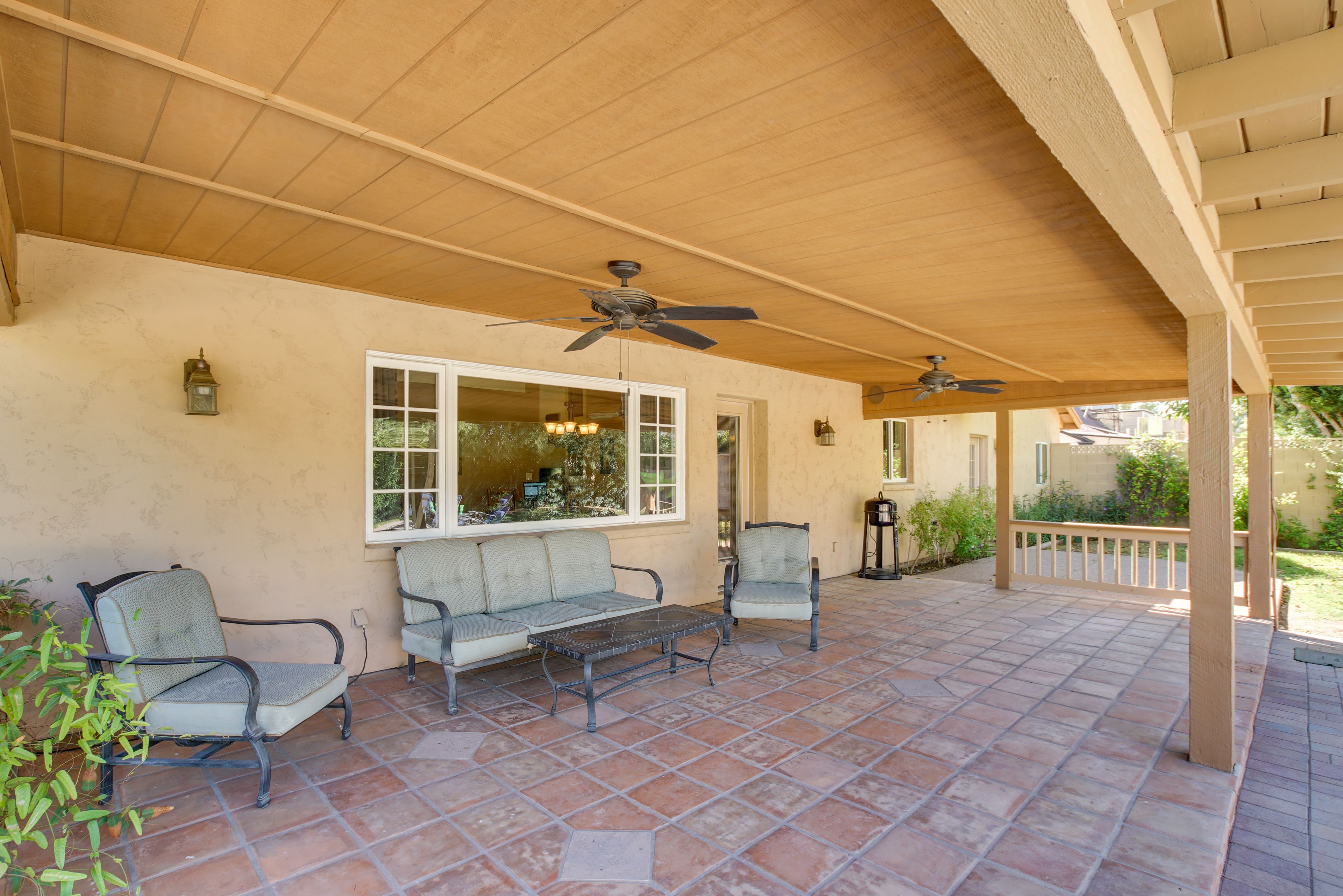 Covered Patio | Gas Grill