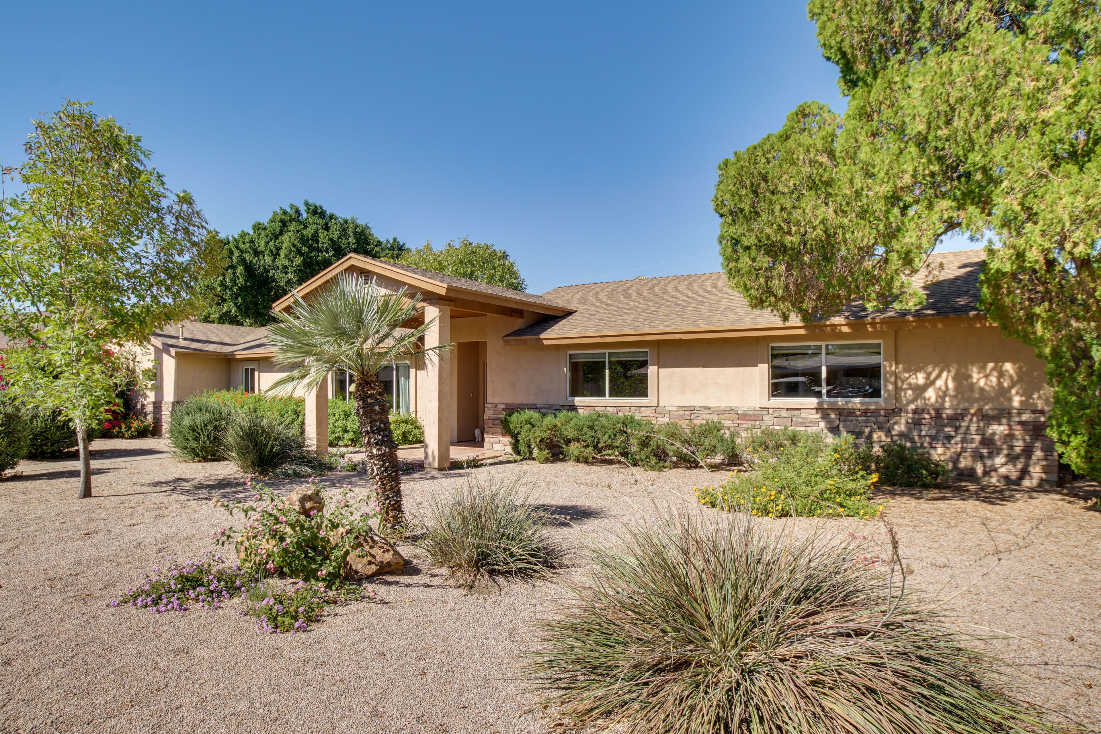 Parking | Driveway (2 Vehicles) | Carport (1 Vehicle)