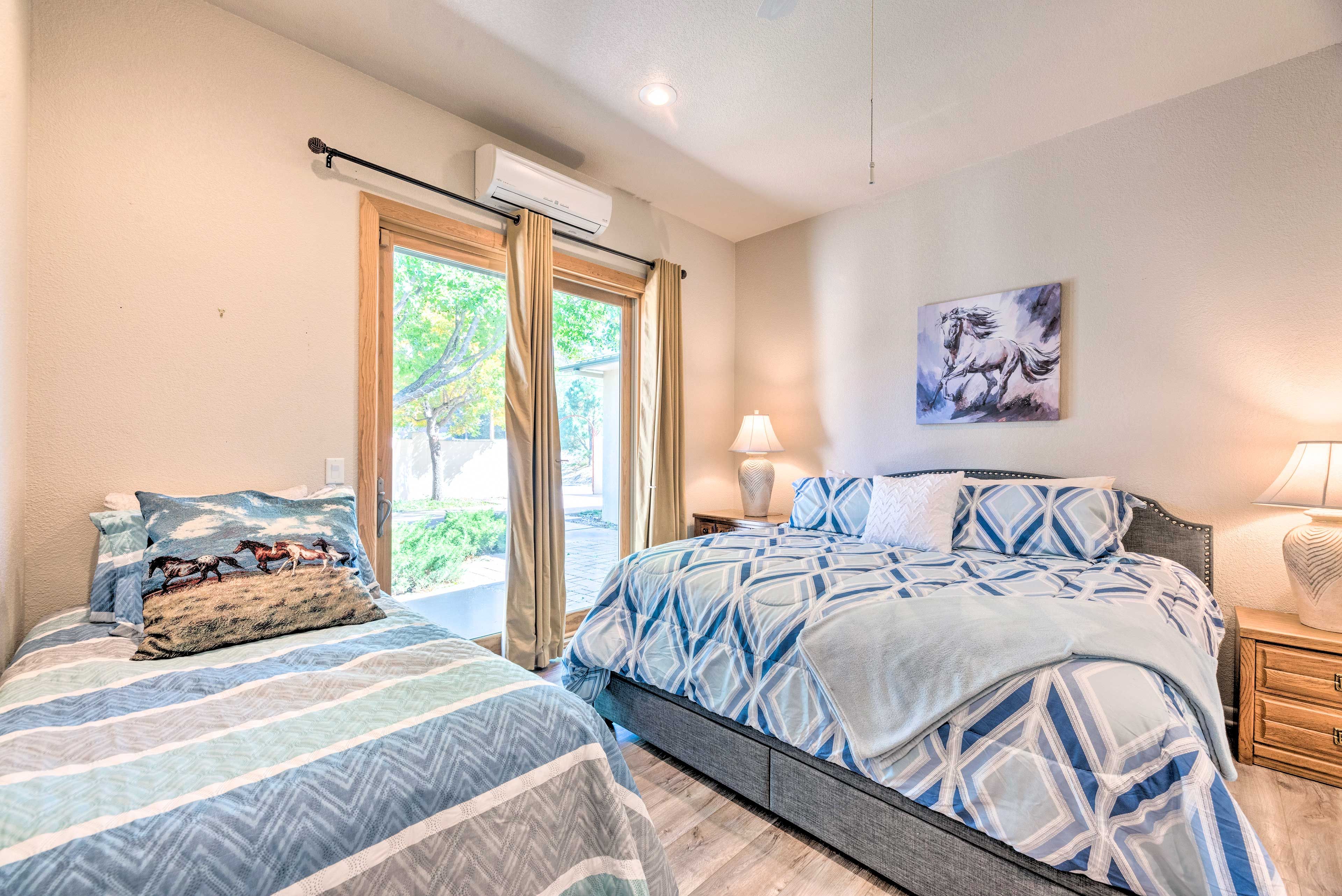 Bedroom 2 | King Bed | Twin Bed