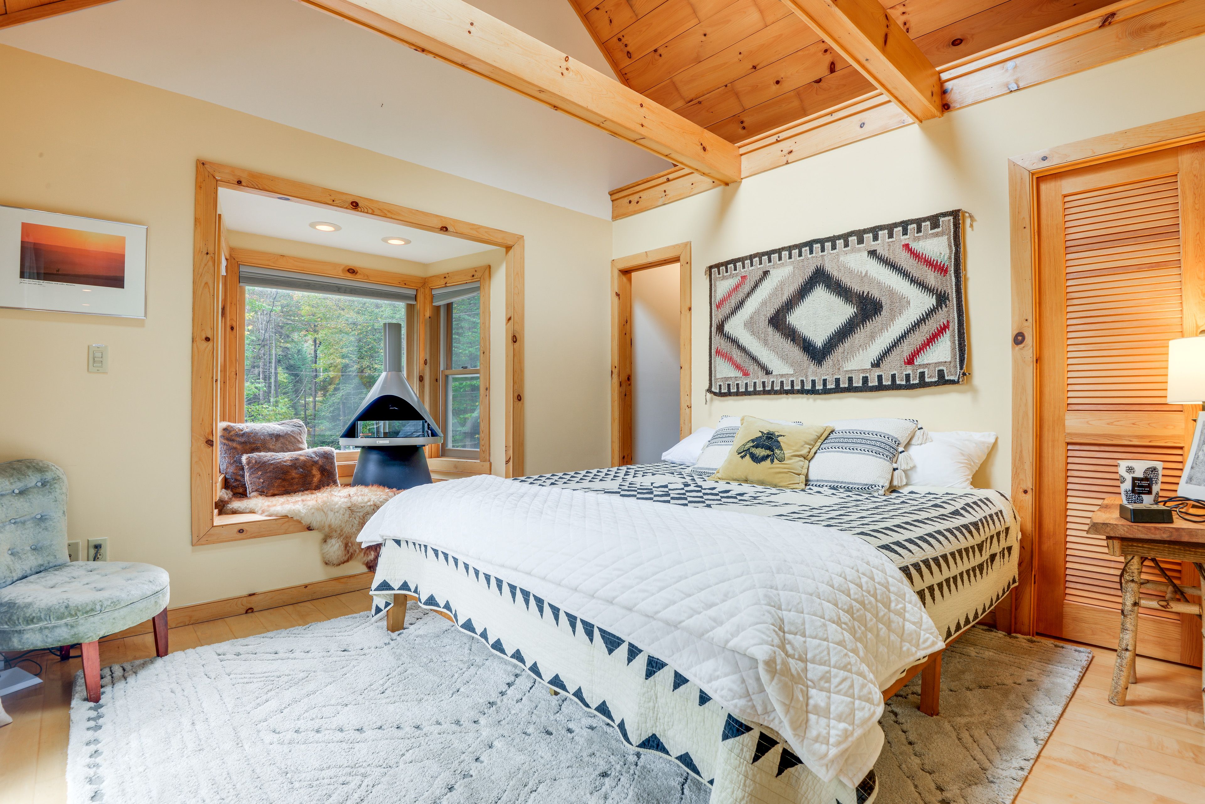 Bedroom 1 | King Bed | Linens Provided