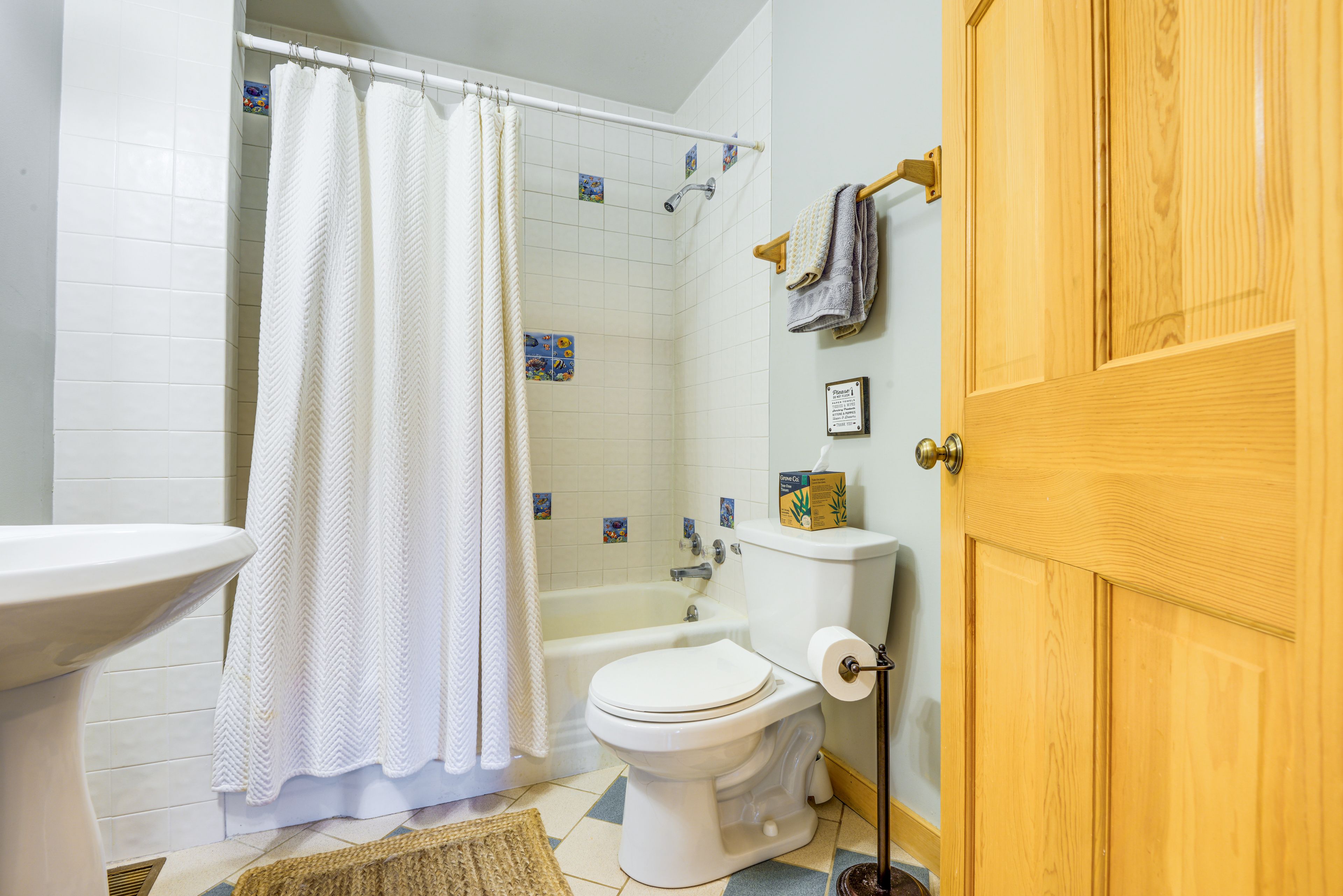 Full Bathroom