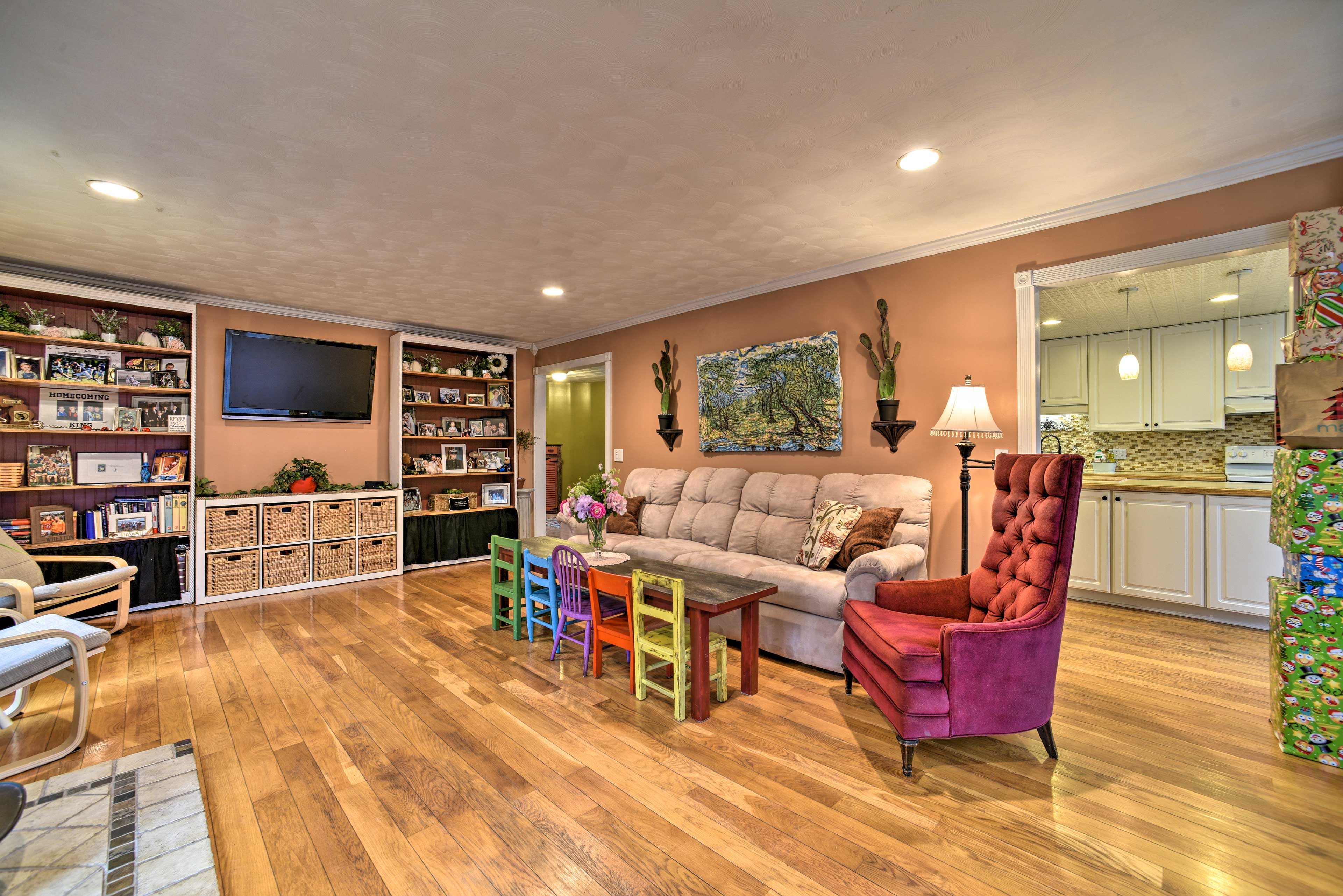 Living Room | Free WiFi
